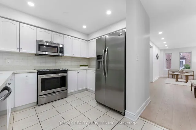 Additional property image - 80 Acorn Pl Unit 28