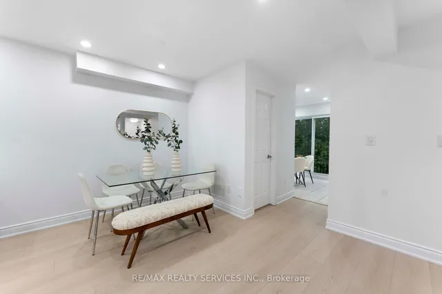 Additional property image - 80 Acorn Pl Unit 28