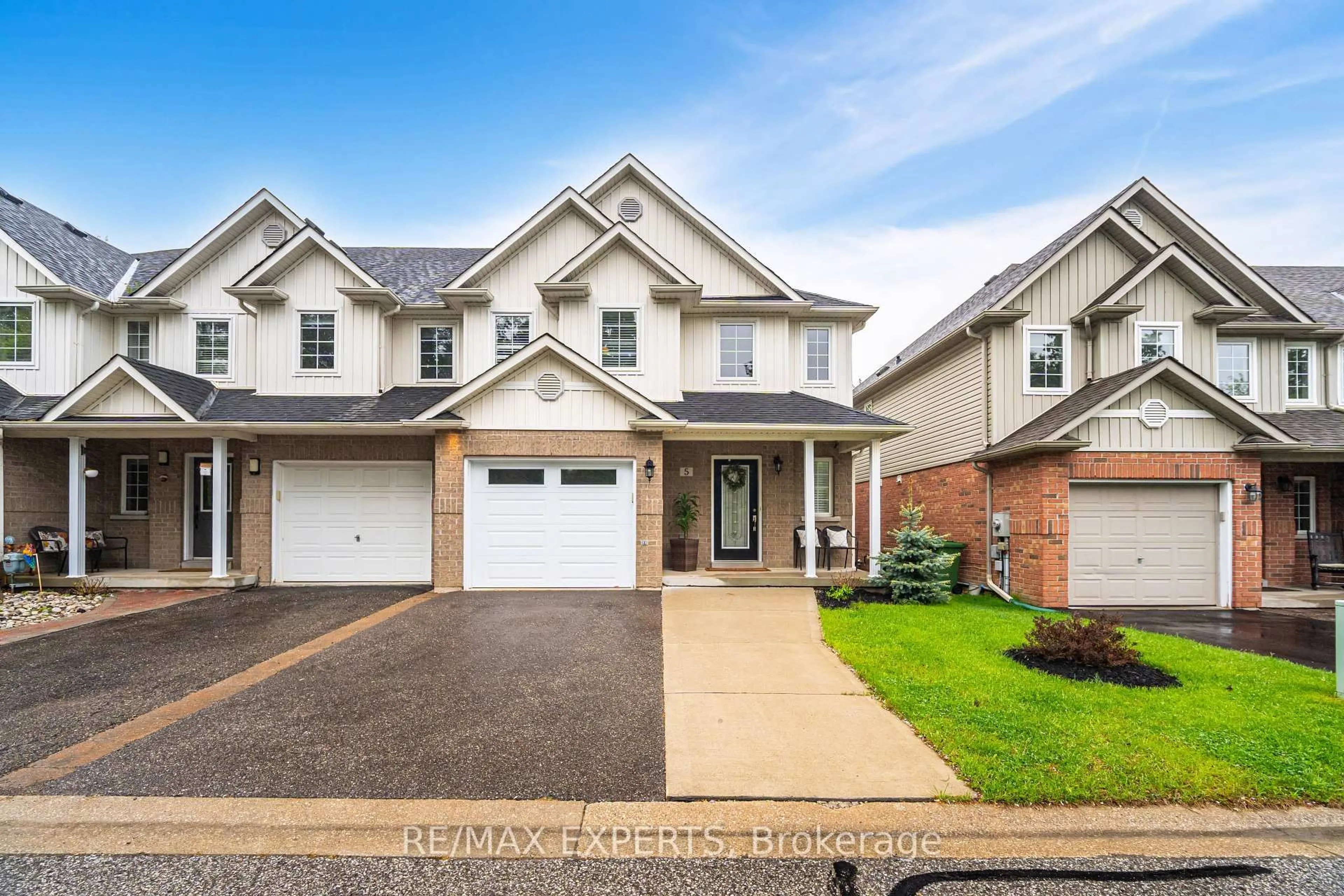 Home with brick exterior material, street for 5 Leamster Tr, Caledon Ontario L7C 1G9