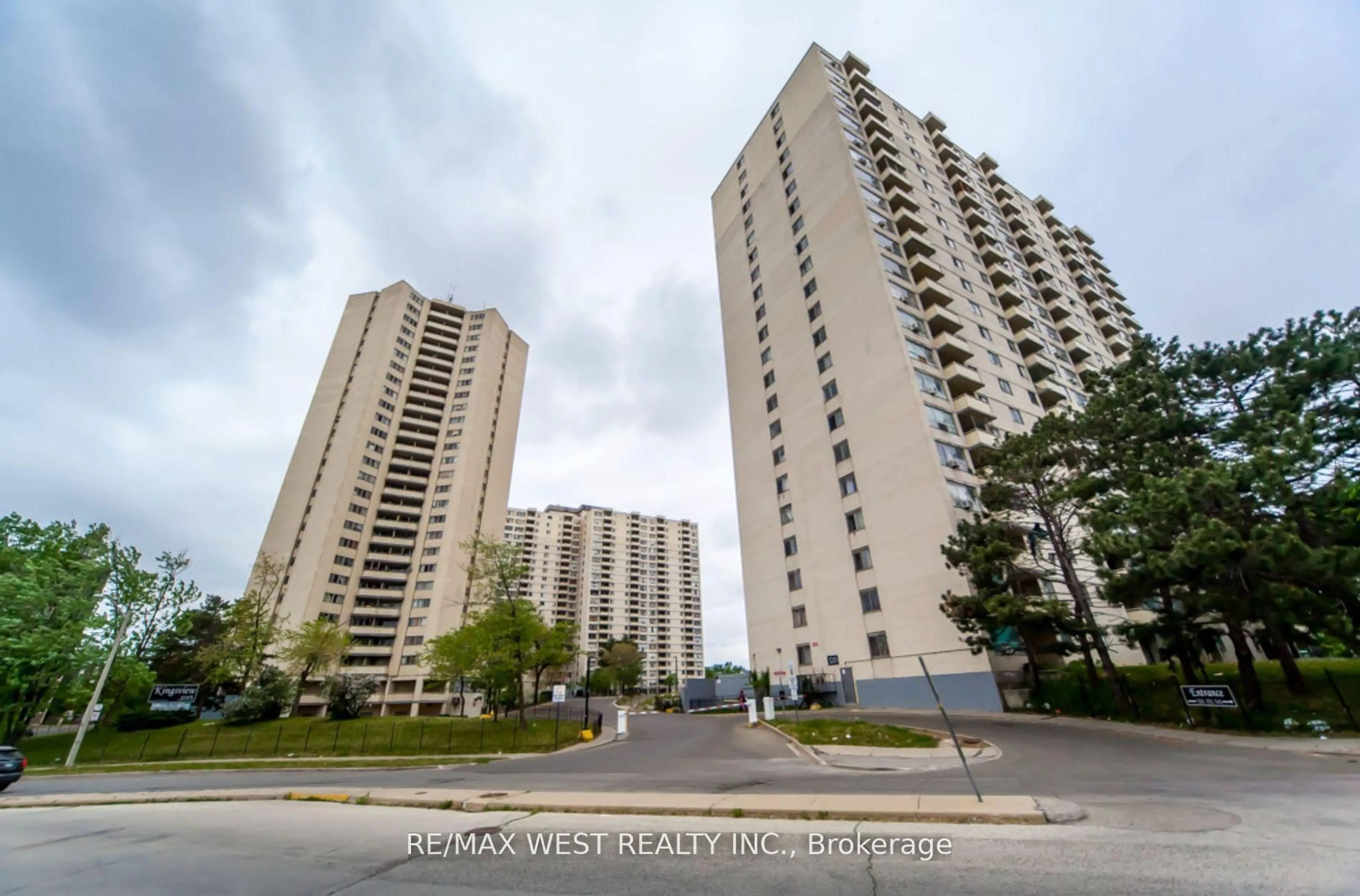 Unknown for 330 Dixon Rd #1108, Toronto Ontario M9R 1S9