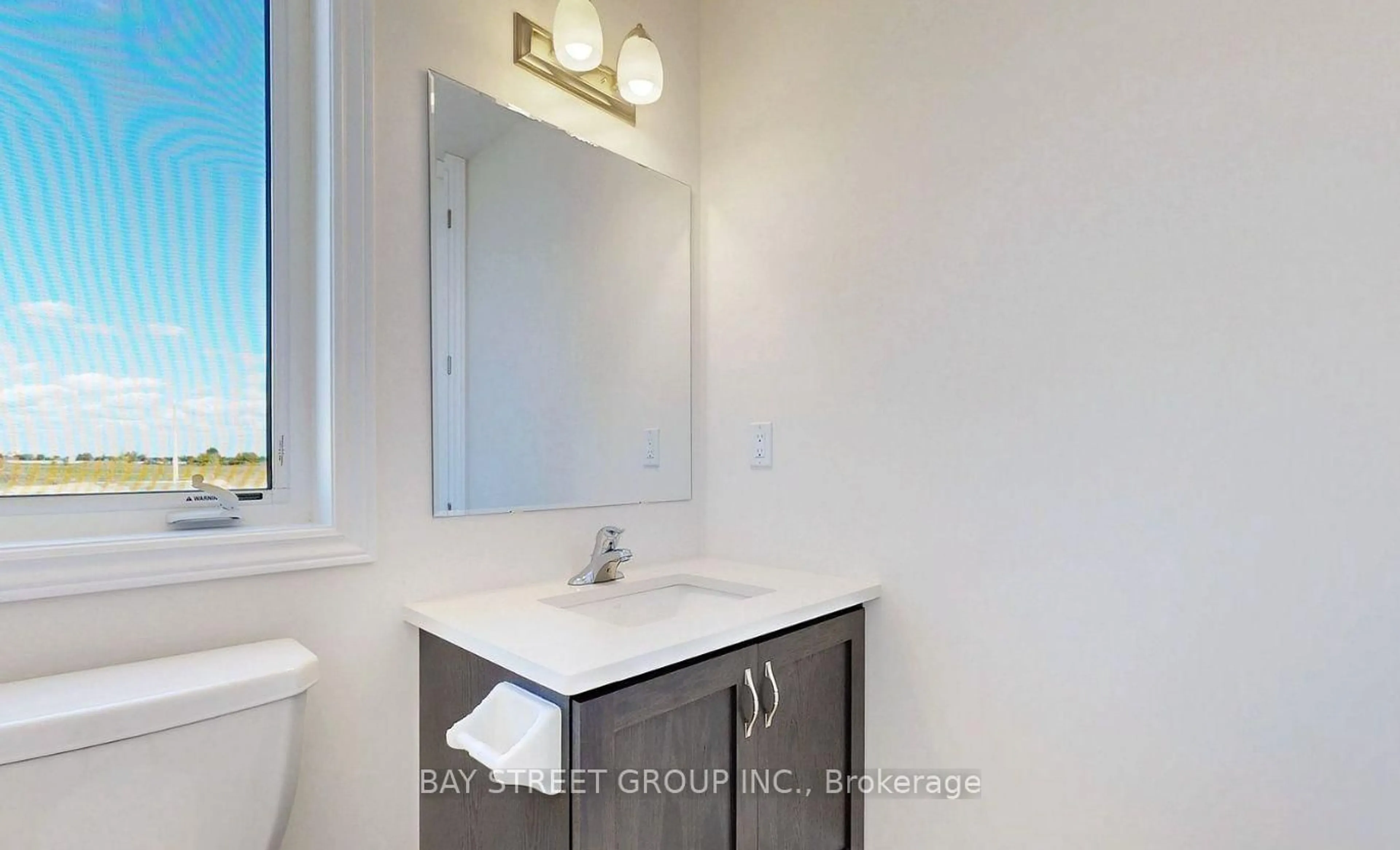 Standard bathroom, unknown for 24 Moorhart Cres, Caledon Ontario L7C 4J5