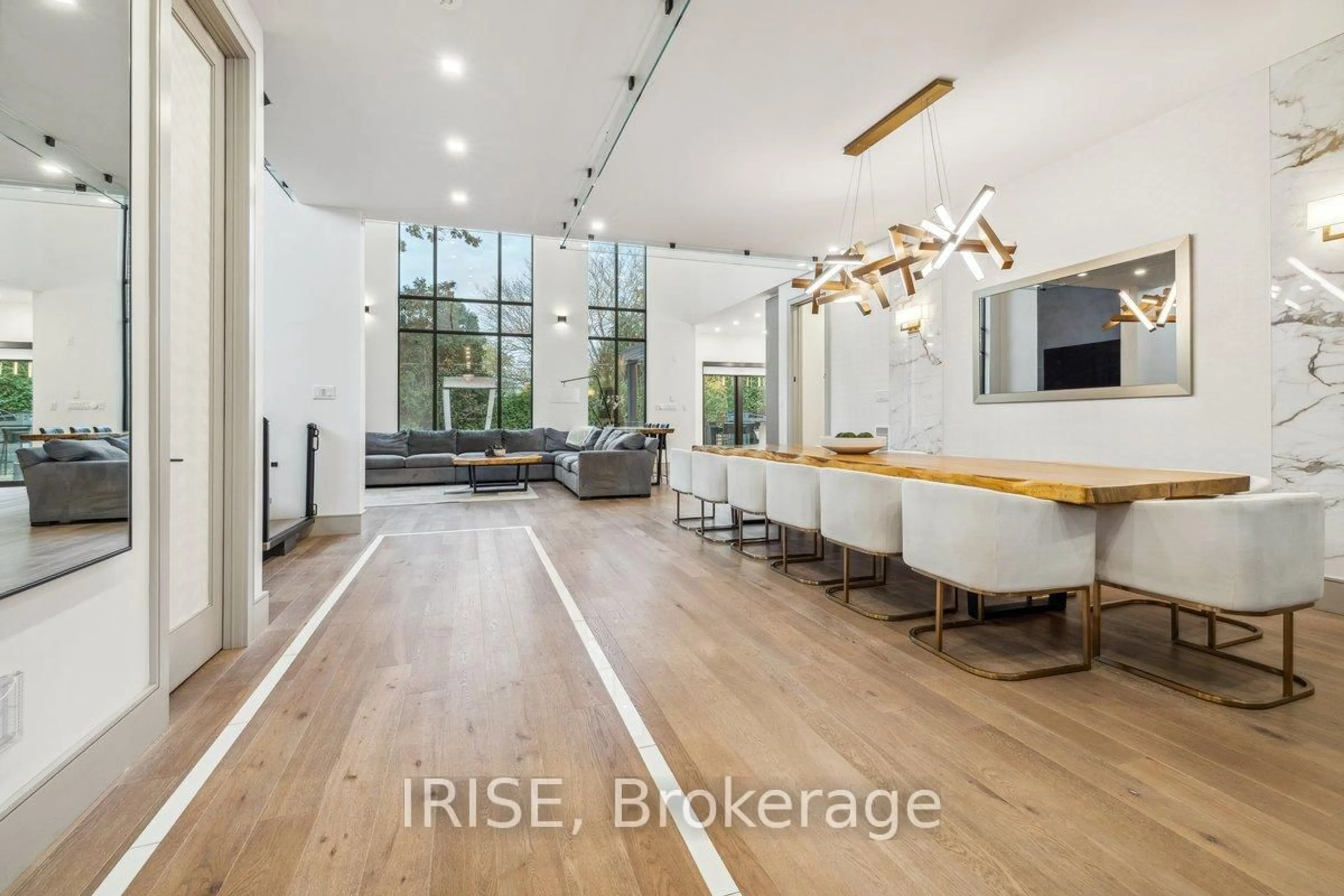 Unknown for 1453 Seagram Ave, Oakville Ontario L6L 1W9