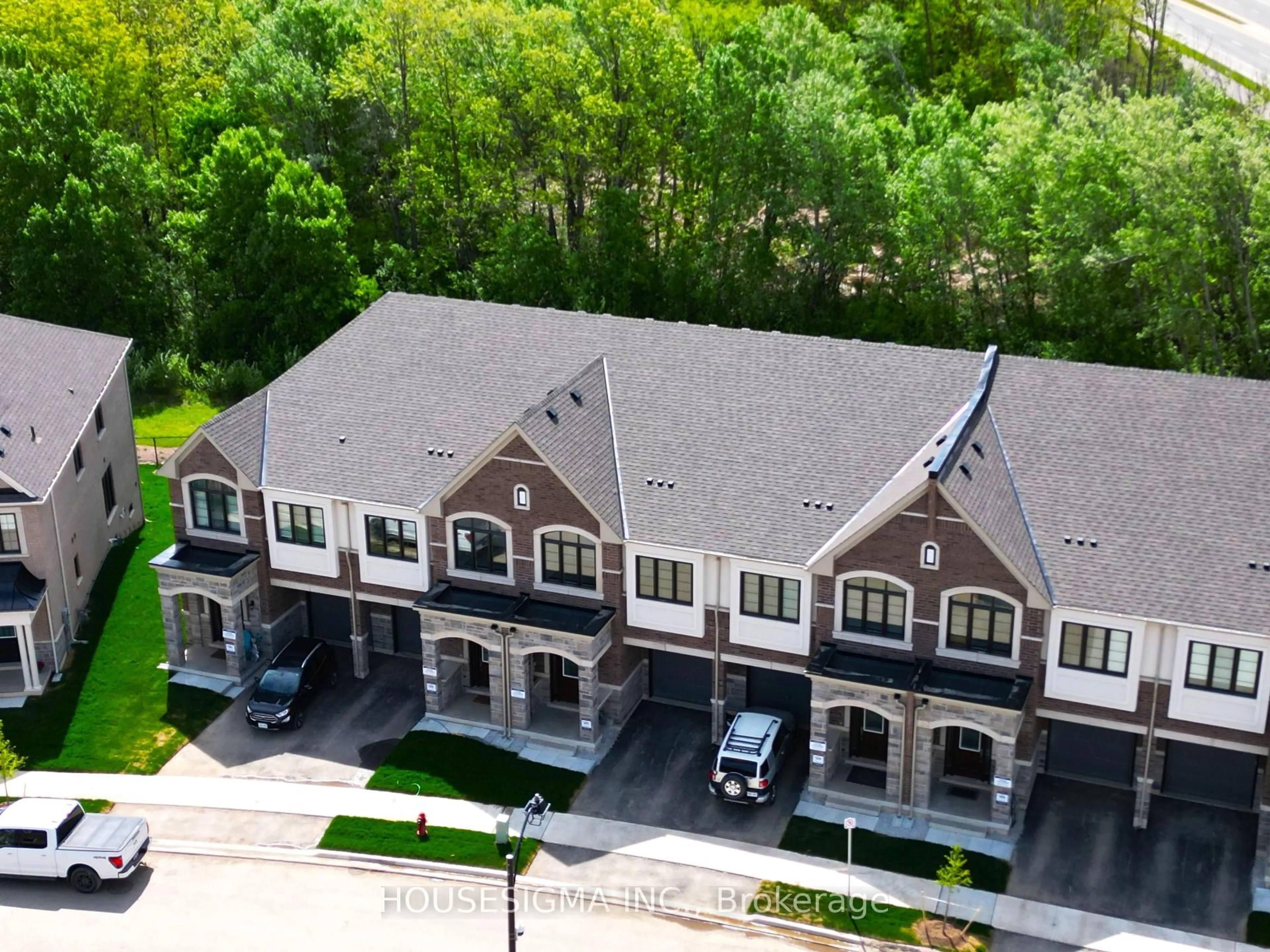 A pic from outside/outdoor area/front of a property/back of a property/a pic from drone, building for 549 CELANDINE Terr, Milton Ontario L9T 2X5
