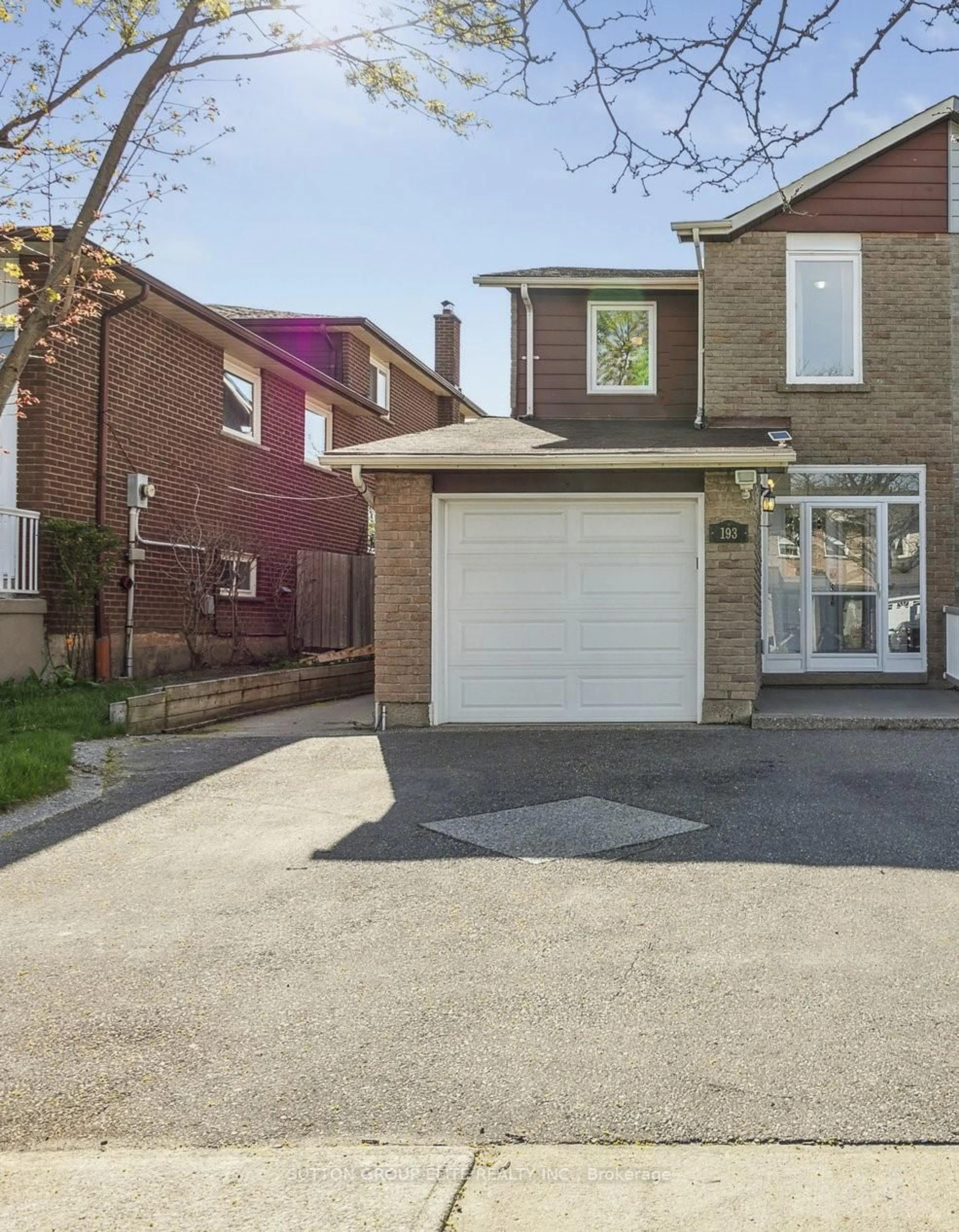 Home with brick exterior material, street for 193 Ashridge Pl, Mississauga Ontario L4Z 1K6