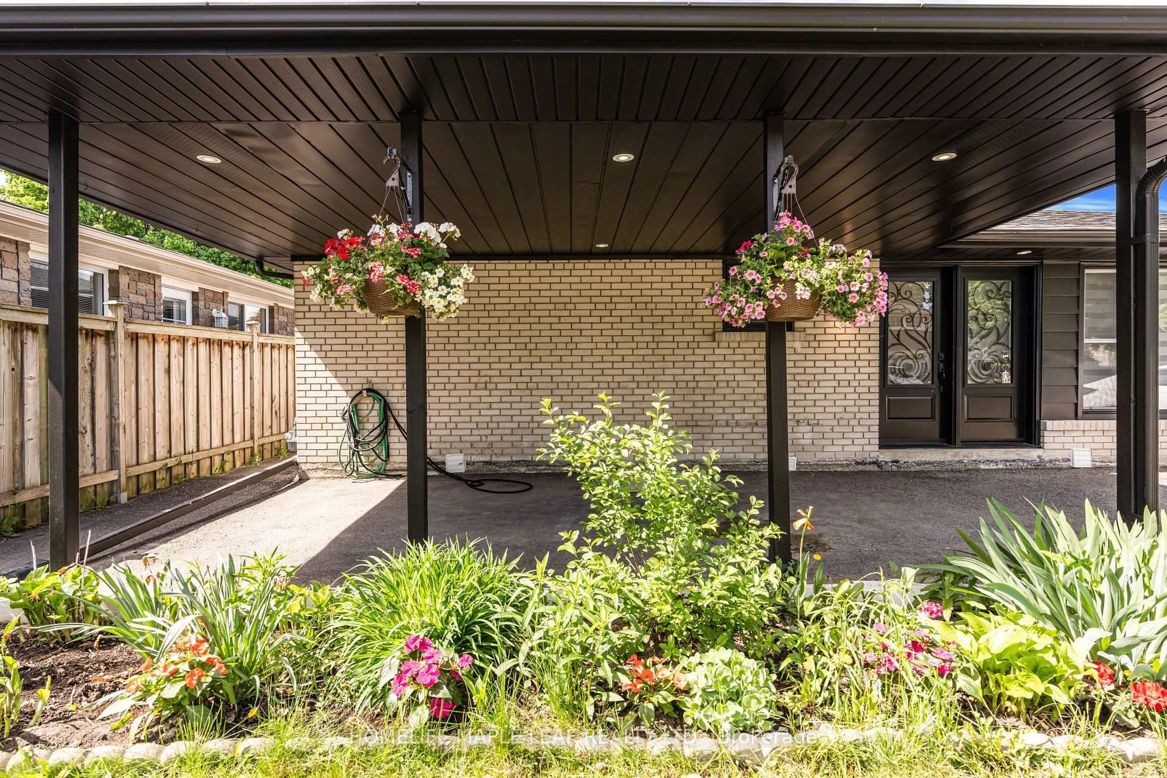 Patio, street for 26 Cathedral Rd, Brampton Ontario L6W 2N9