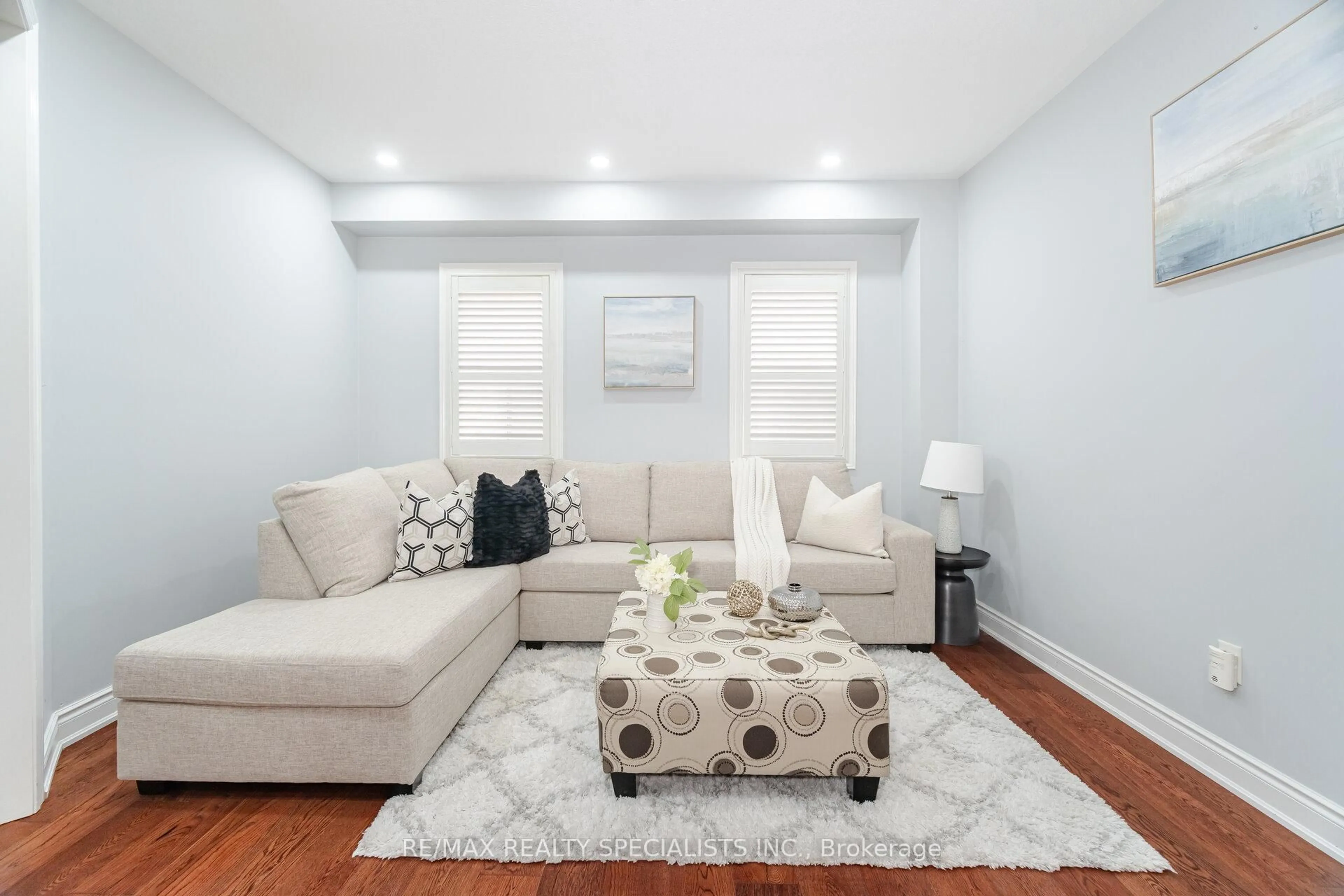 Living room with furniture, unknown for 8 Goreridge Cres, Brampton Ontario L6P 1P2