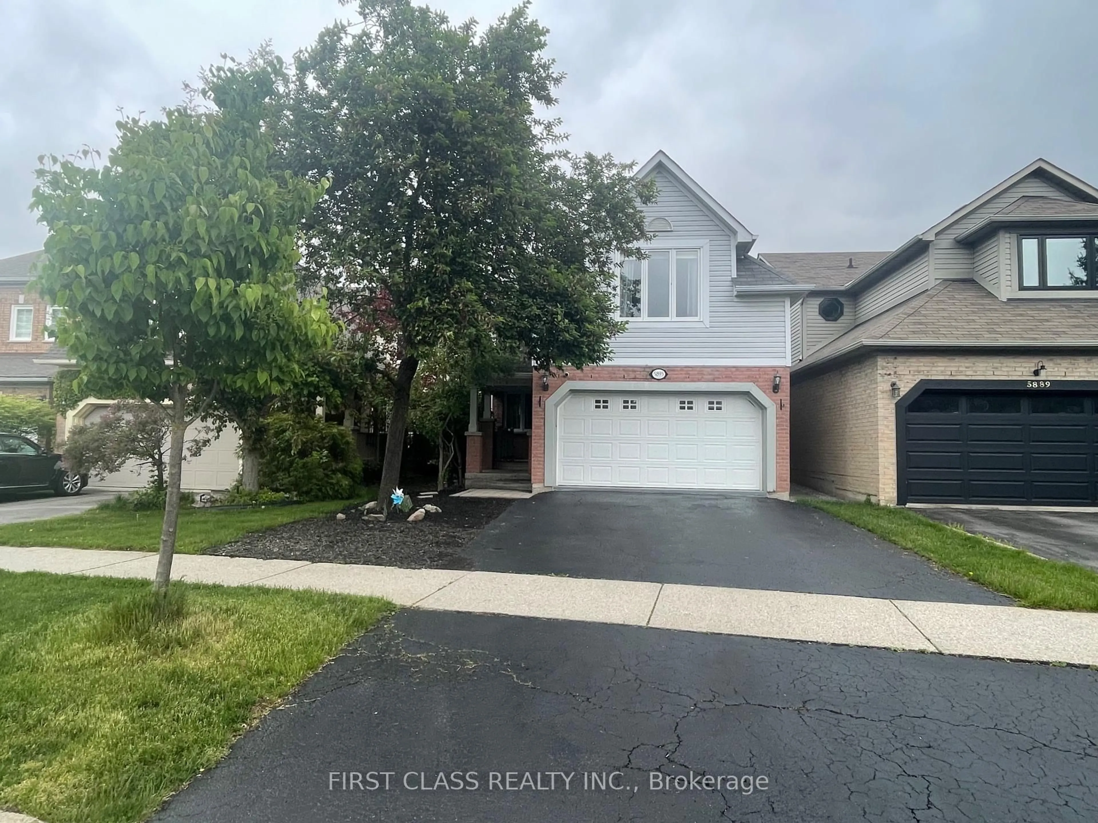 Unknown for 5893 Leeside Cres, Mississauga Ontario L5M 5L6