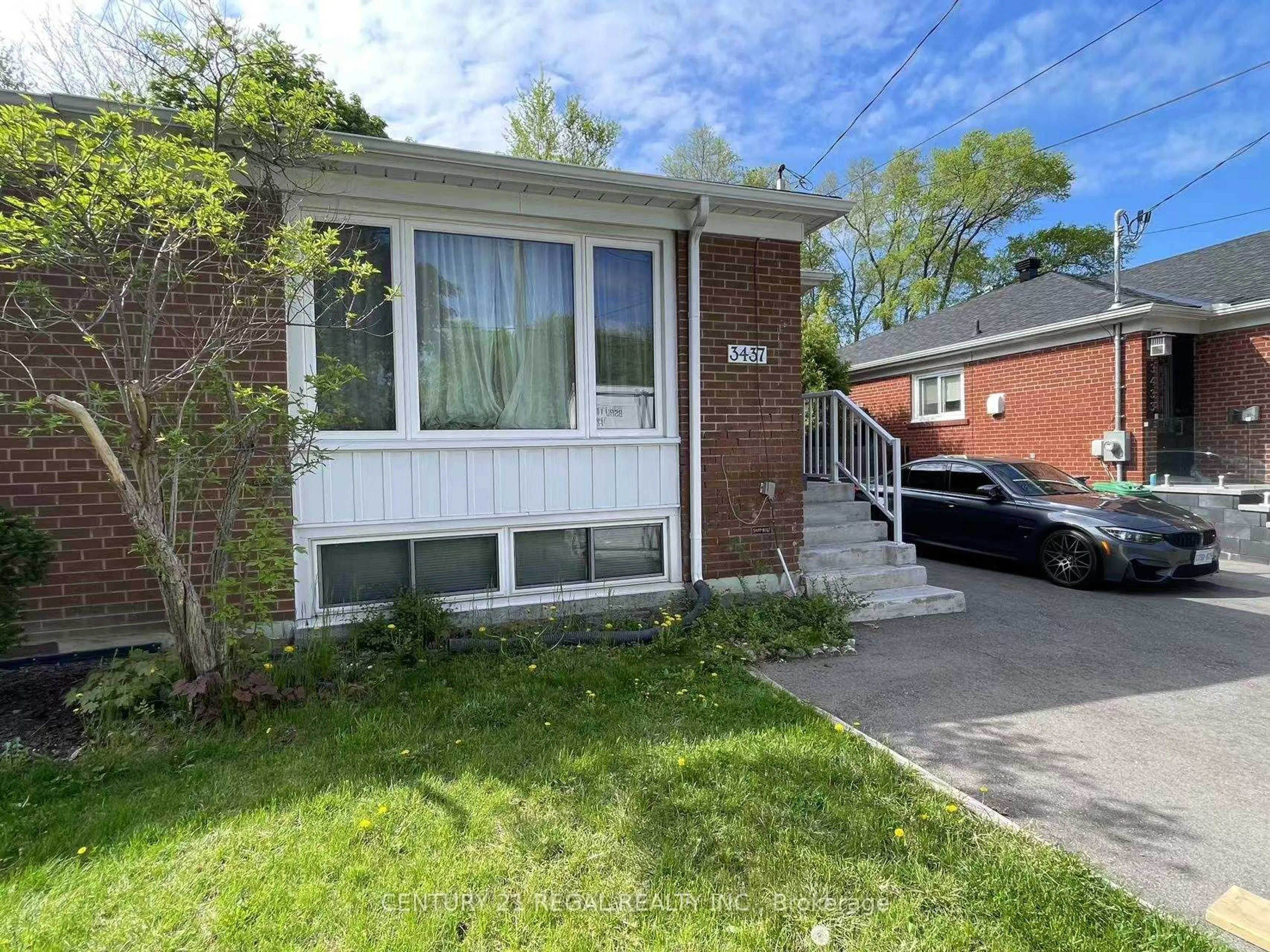 Home with brick exterior material, street for 3437 Ashcroft Cres, Mississauga Ontario L5C 2E6