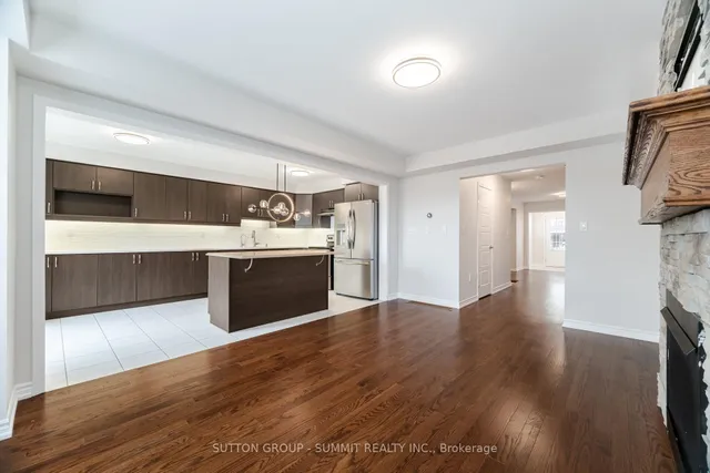 Additional property image - 642 Laking Terr
