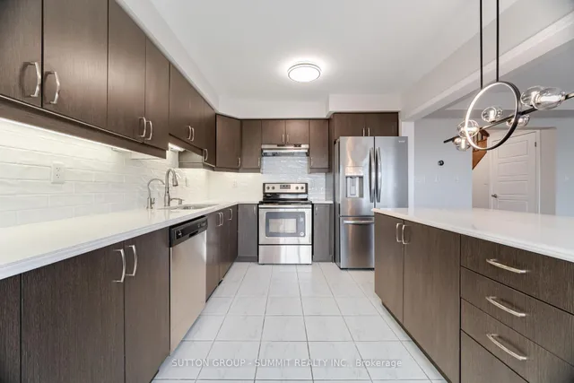 Additional property image - 642 Laking Terr