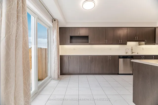 Additional property image - 642 Laking Terr