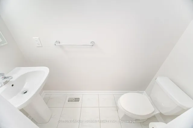 Additional property image - 642 Laking Terr