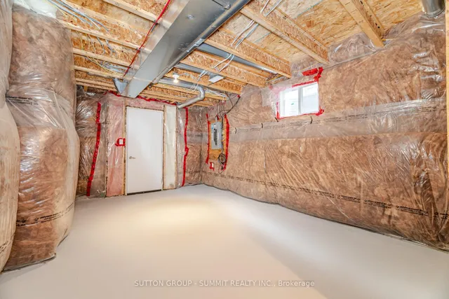 Additional property image - 642 Laking Terr