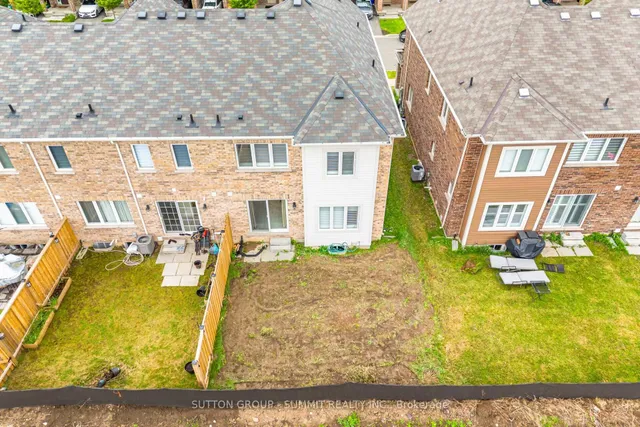 Additional property image - 642 Laking Terr