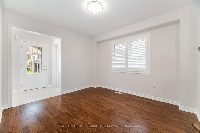 Additional property image - 642 Laking Terr