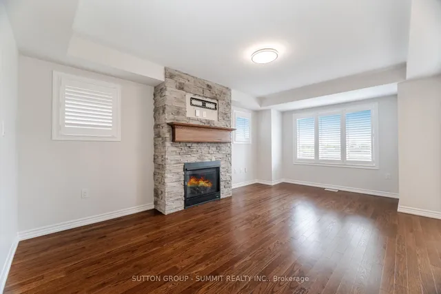 Additional property image - 642 Laking Terr