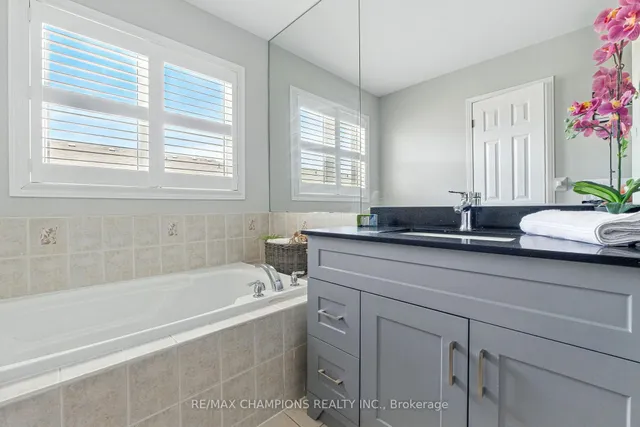 Additional property image - 7035 Rexwood Rd Unit 107