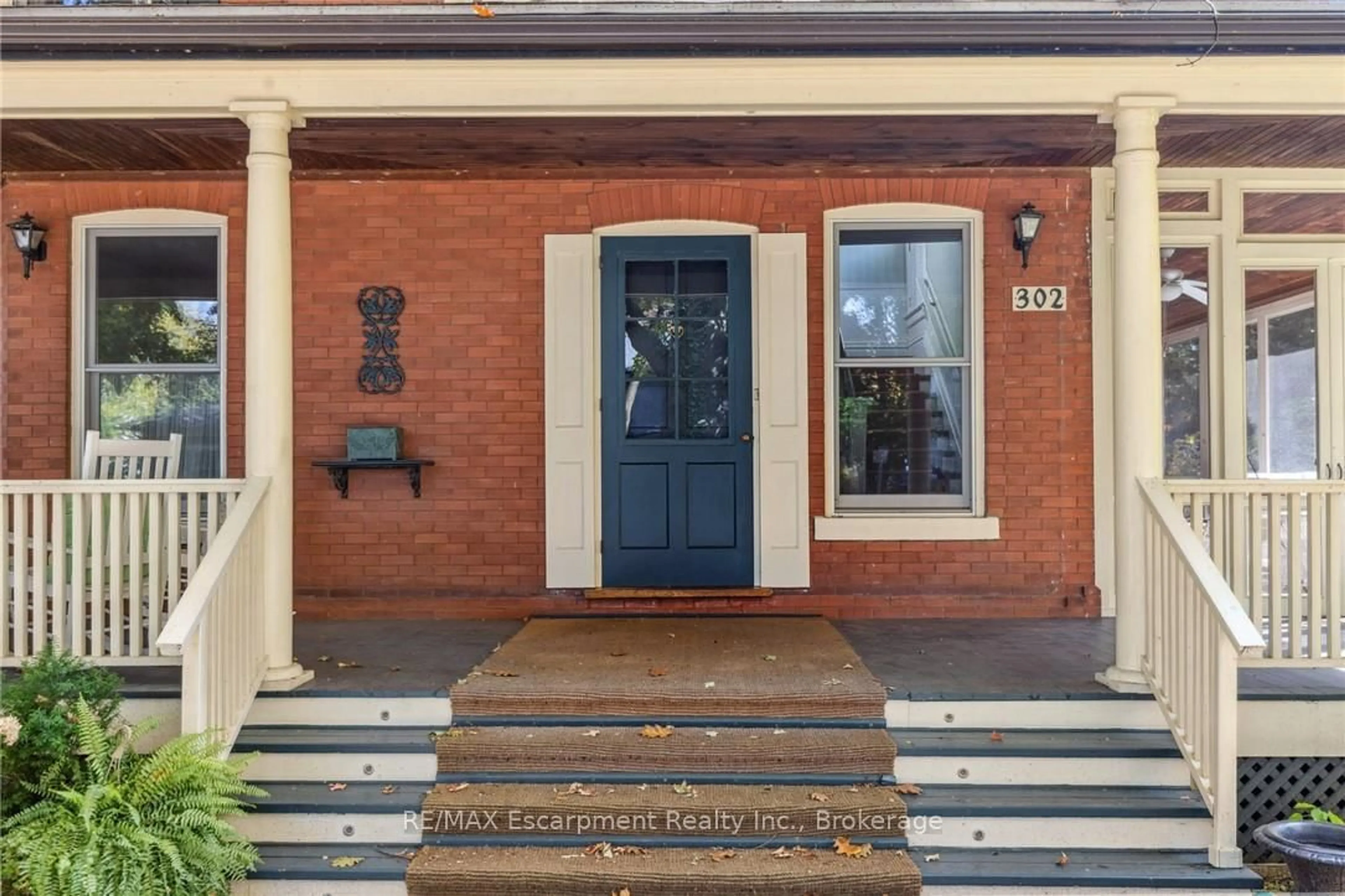 Home with brick exterior material, street for 302 William St, Oakville Ontario L6J 1E4