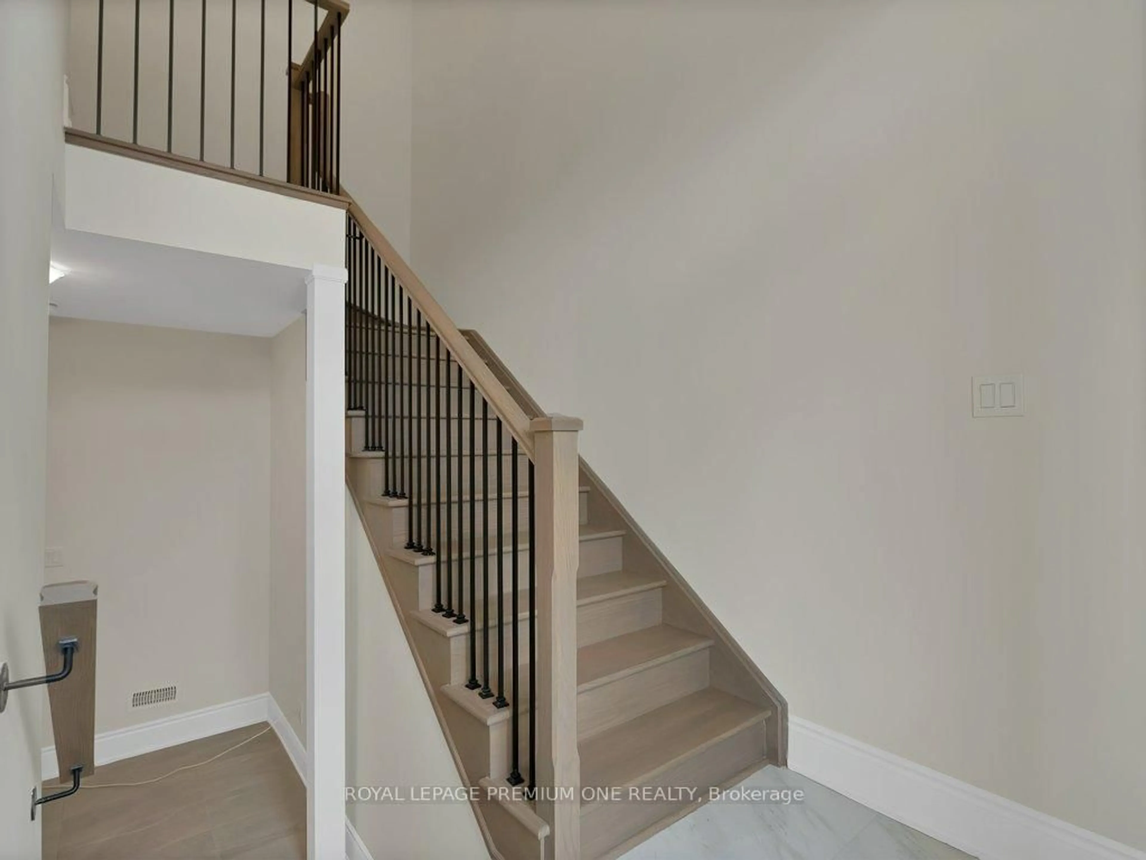 Stairs for 30 James Walker Ave, Caledon Ontario L7C 4M8
