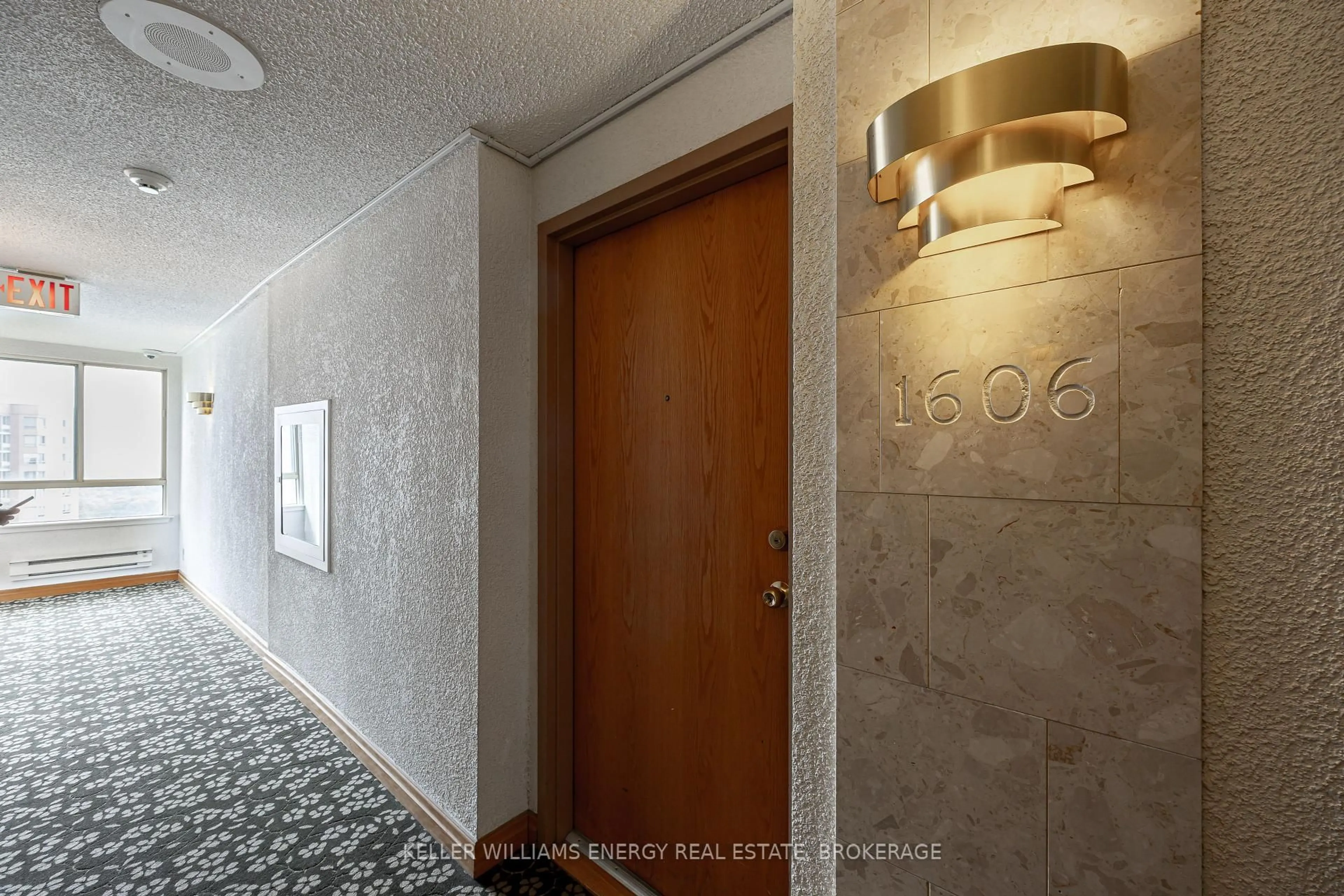 Indoor foyer for 41 Markbrook Lane #1606, Toronto Ontario M9V 5E6