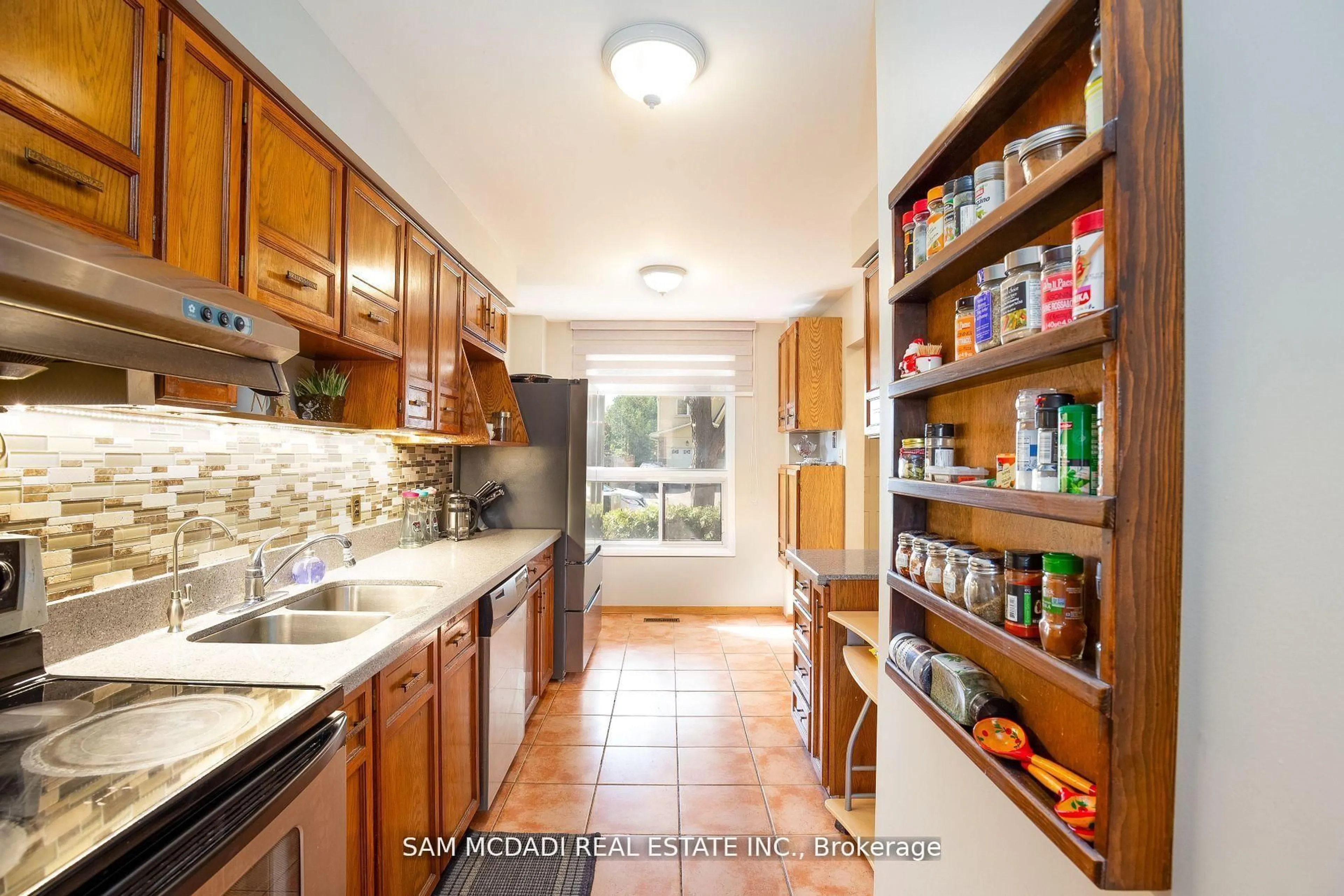 Unknown for 4043 Pavillion Crt, Mississauga Ontario L5B 2V9