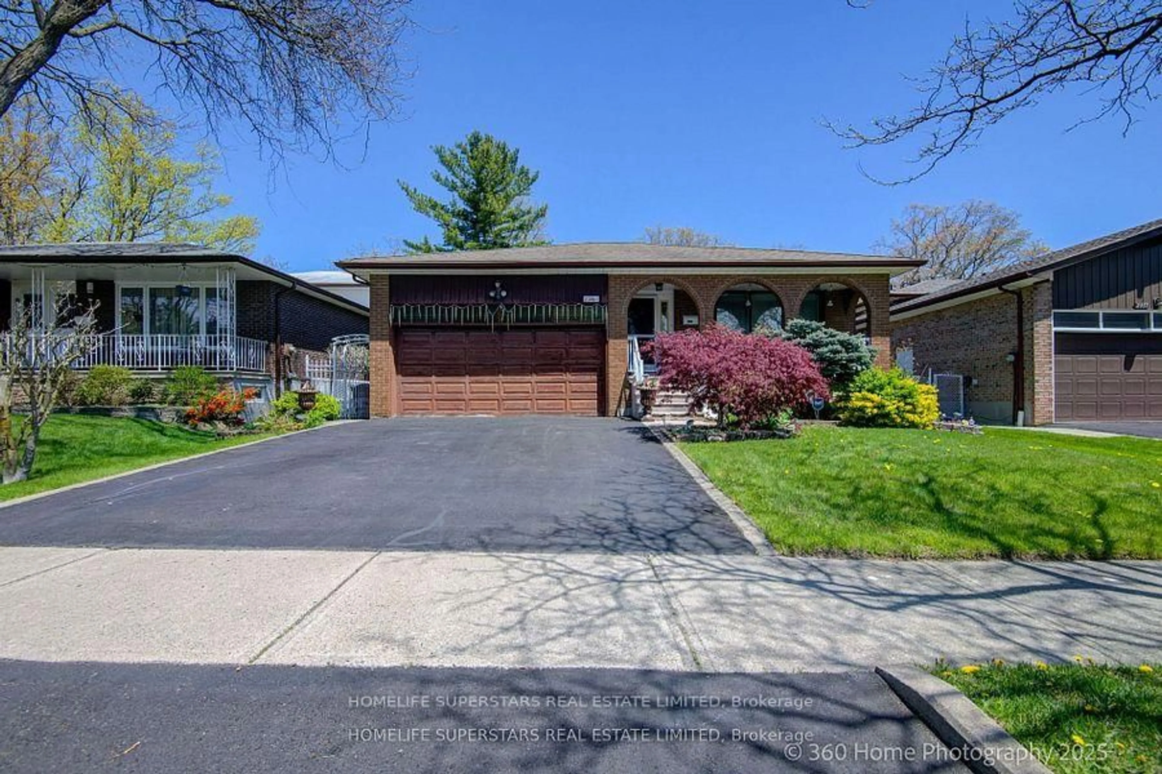 Unknown for 2361 Nikanna Rd, Mississauga Ontario L5C 2W8