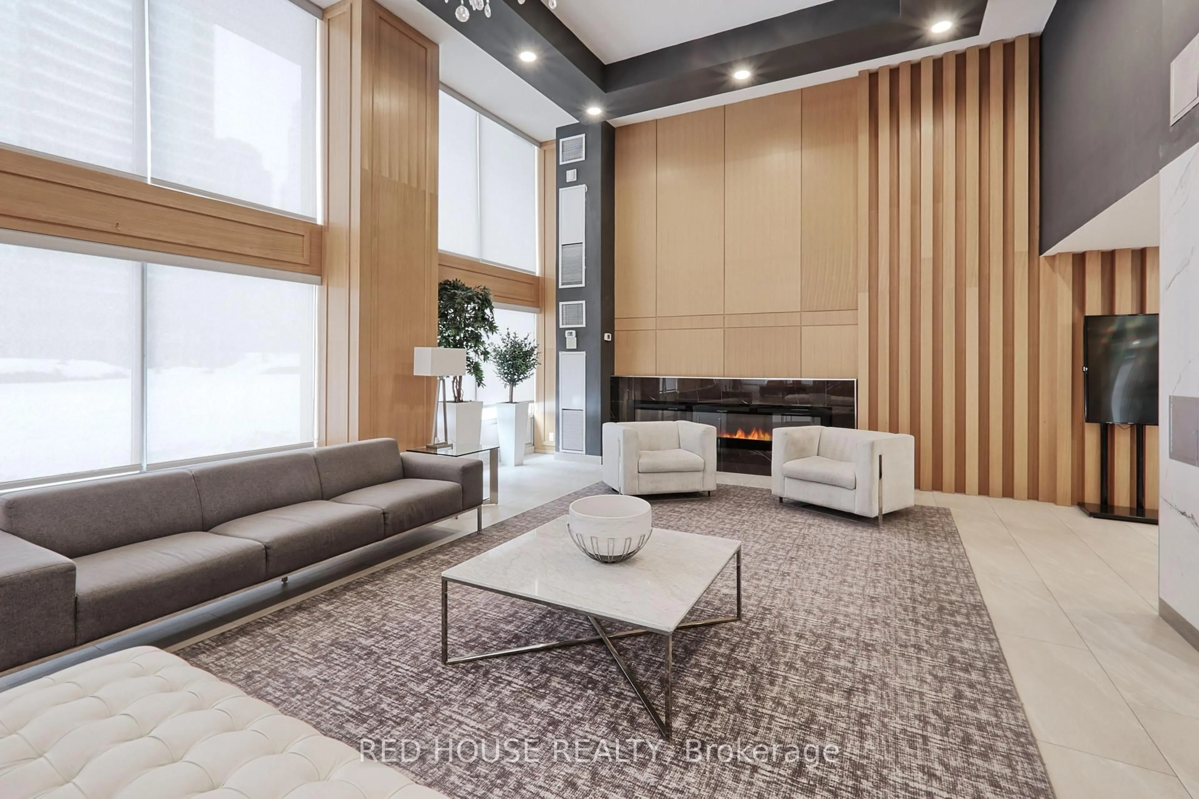 Lobby for 3590 Kaneff Cres #705, Mississauga Ontario L5A 3X3