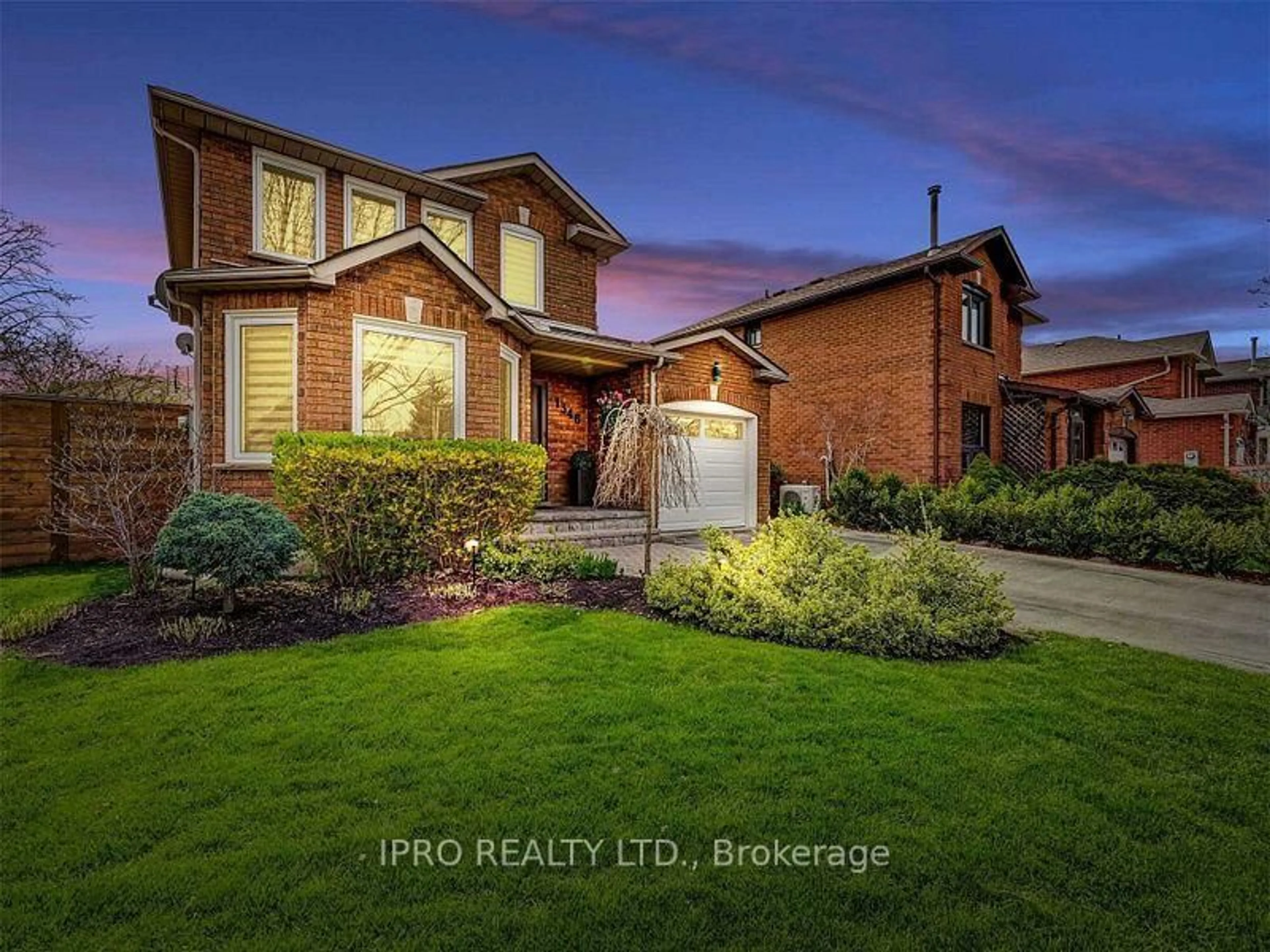 Home with brick exterior material, street for 1346 Cobbler Lane, Oakville Ontario L6M 3C1