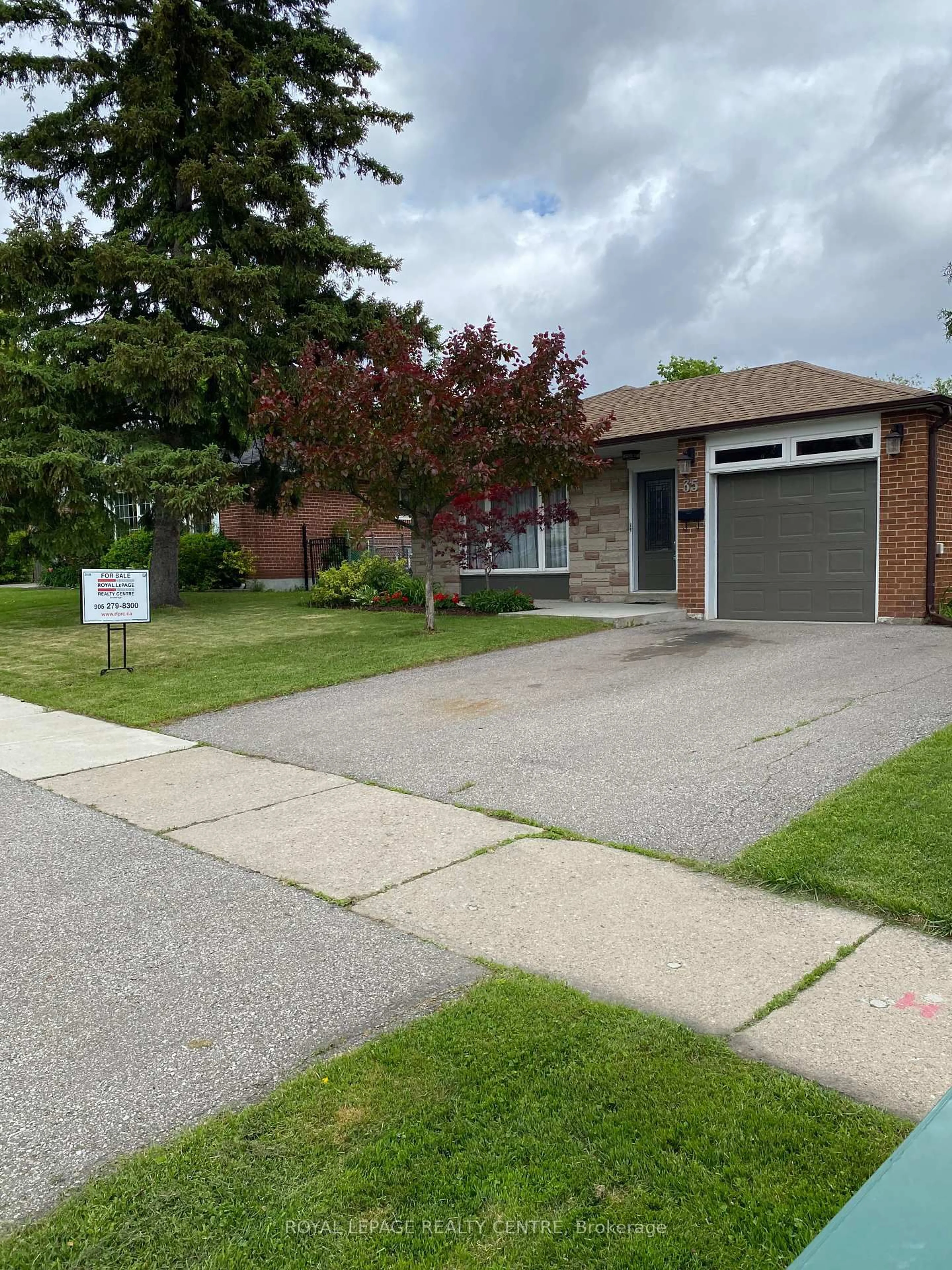 Unknown for 35 Aintree Cres, Brampton Ontario L6T 2T2