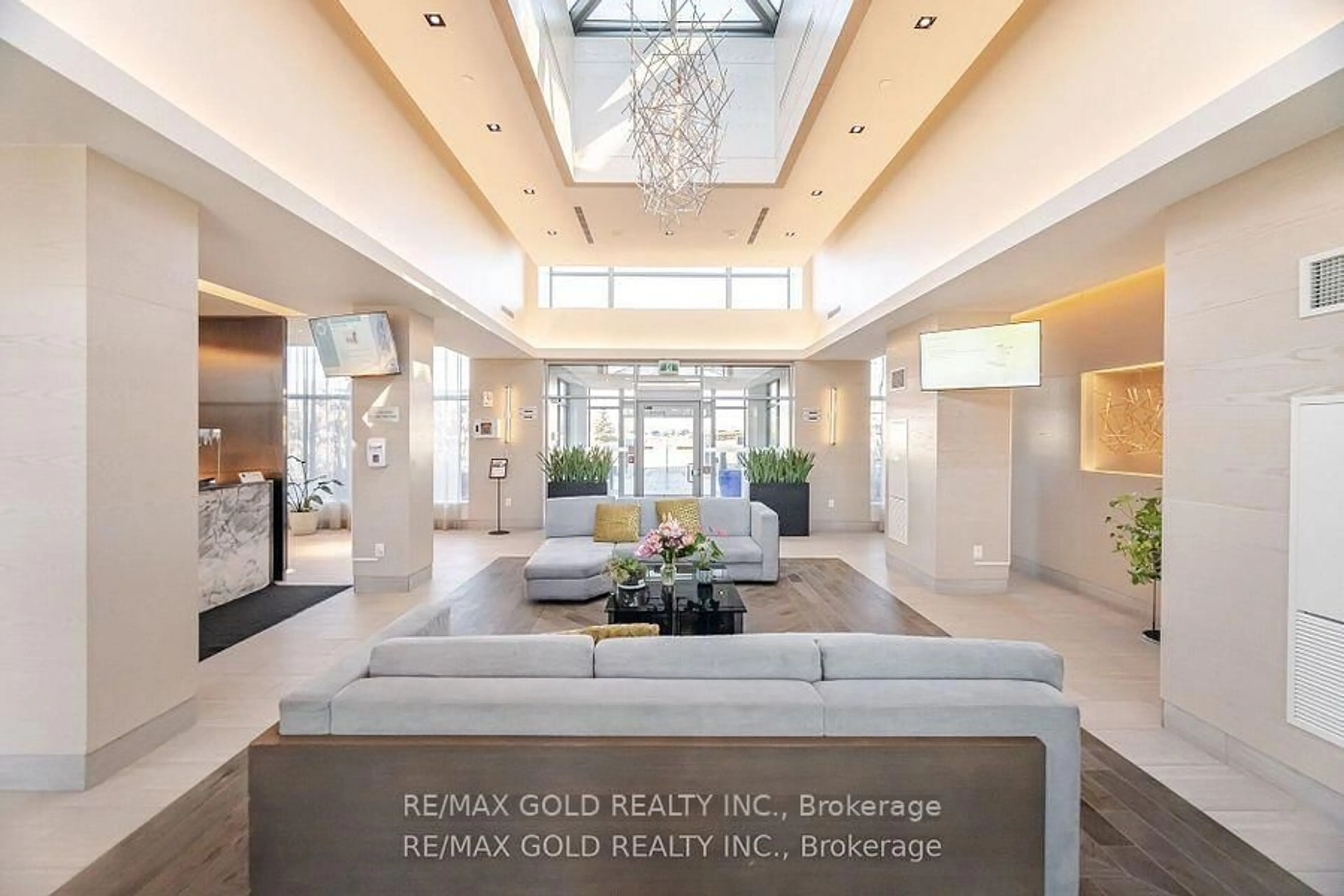 Lobby for 4633 Glen Erin Dr #607, Mississauga Ontario L5M 7E1
