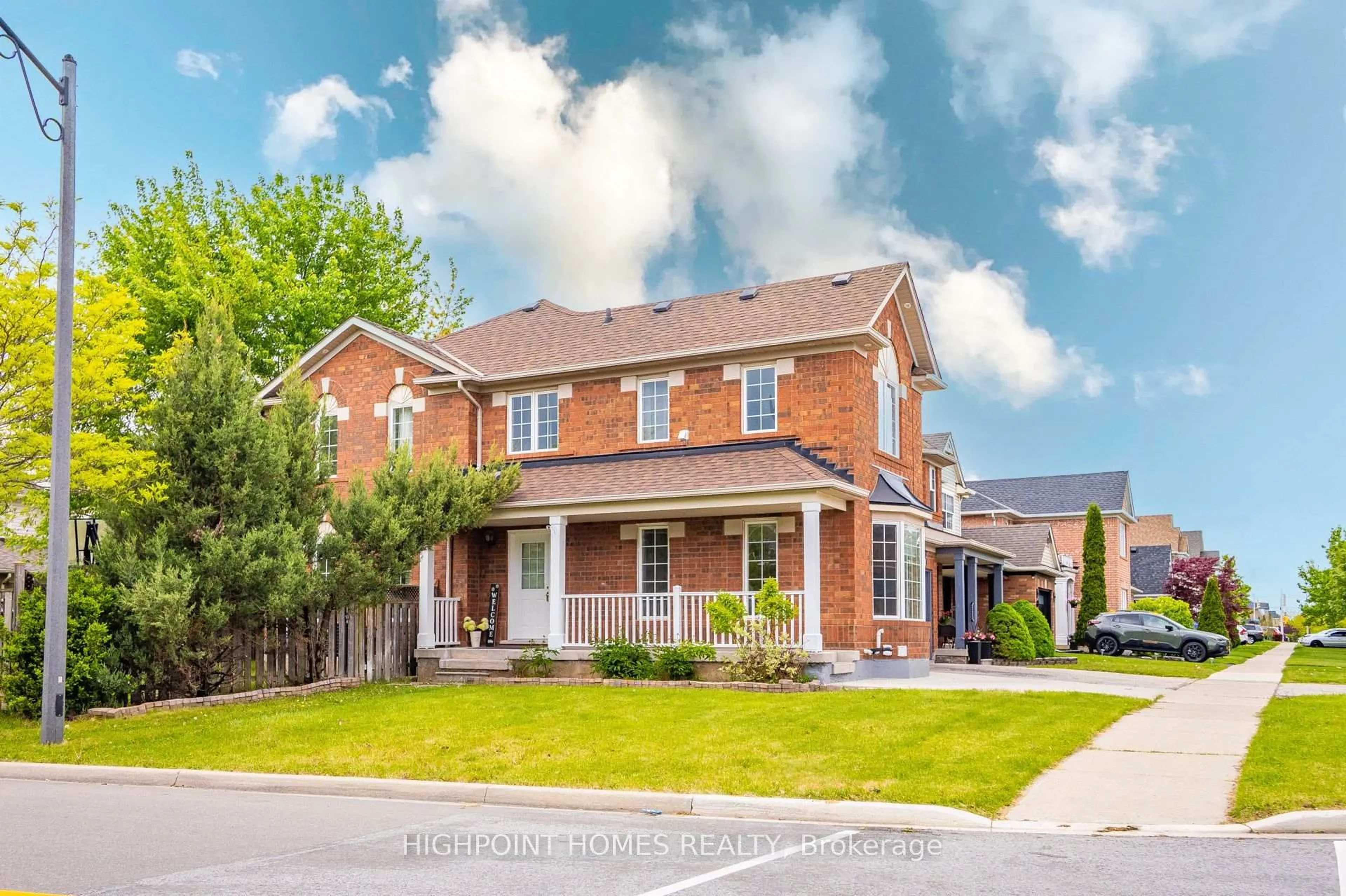 Home with brick exterior material, street for 660 Armstrong Blvd, Milton Ontario L9T 6G8