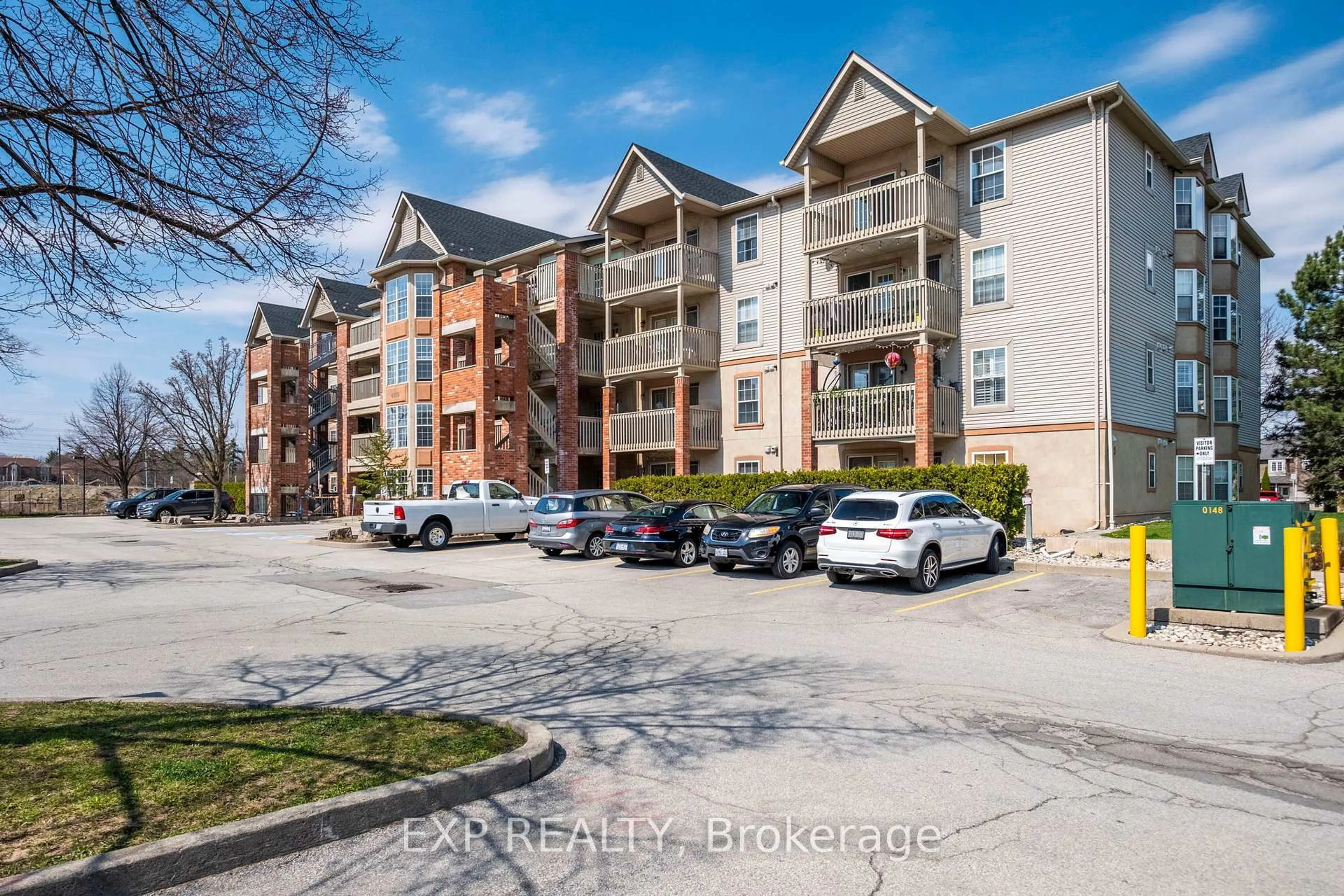 A pic from outside/outdoor area/front of a property/back of a property/a pic from drone, street for 4013 Kilmer Dr #303, Burlington Ontario L7M 4M3