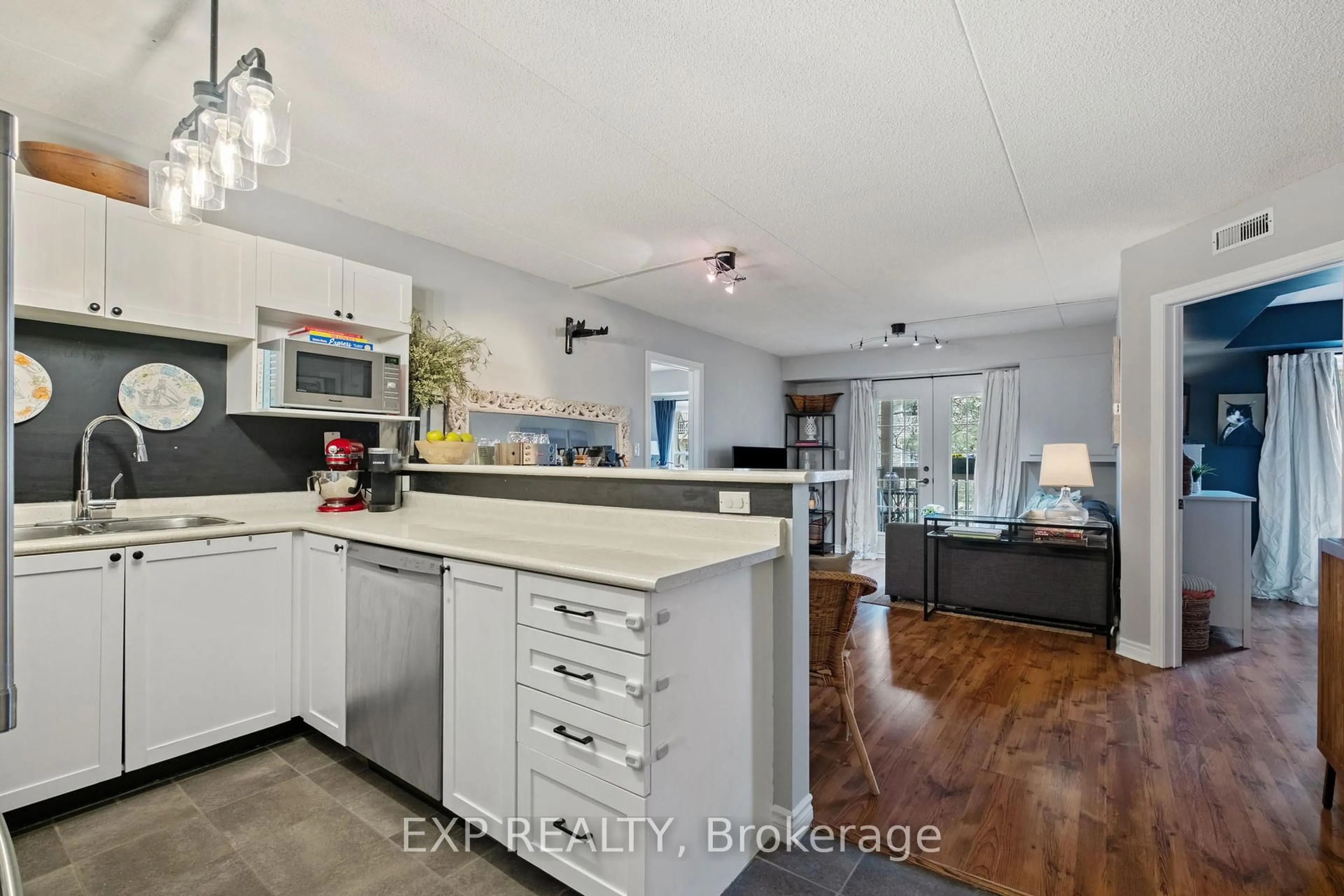 Open concept kitchen, unknown for 4013 Kilmer Dr #303, Burlington Ontario L7M 4M3