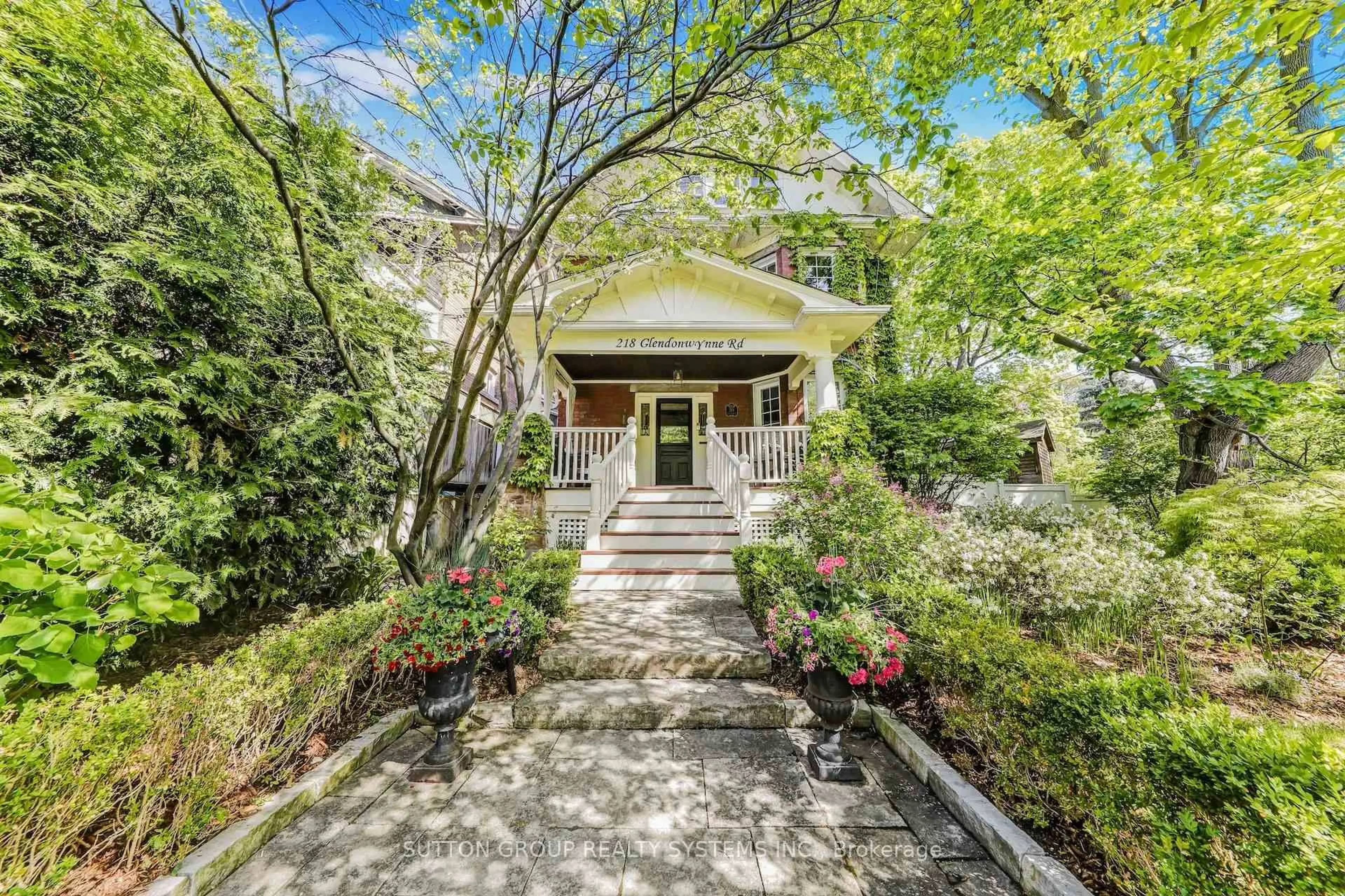 Unknown for 218 Glendonwynne Rd, Toronto Ontario M6P 3G3
