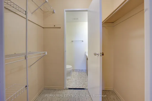 Additional image 15 of 716 The West Mall Unit 1109