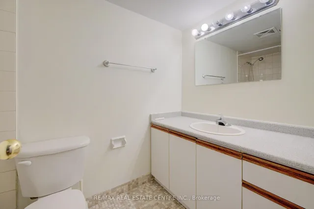 Additional image 13 of 716 The West Mall Unit 1109