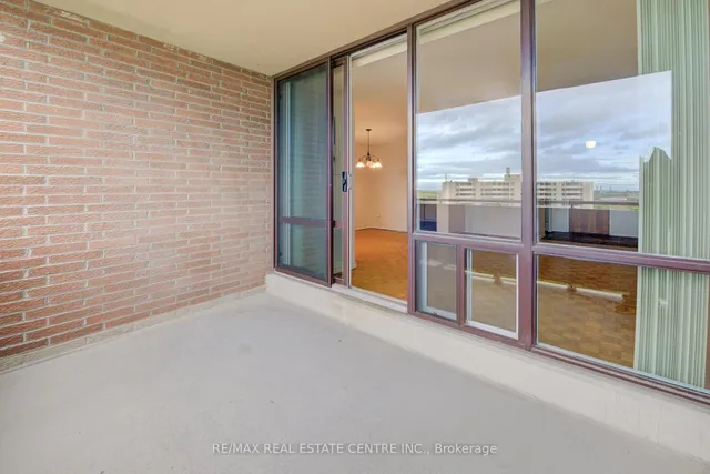 Additional image 8 of 716 The West Mall Unit 1109