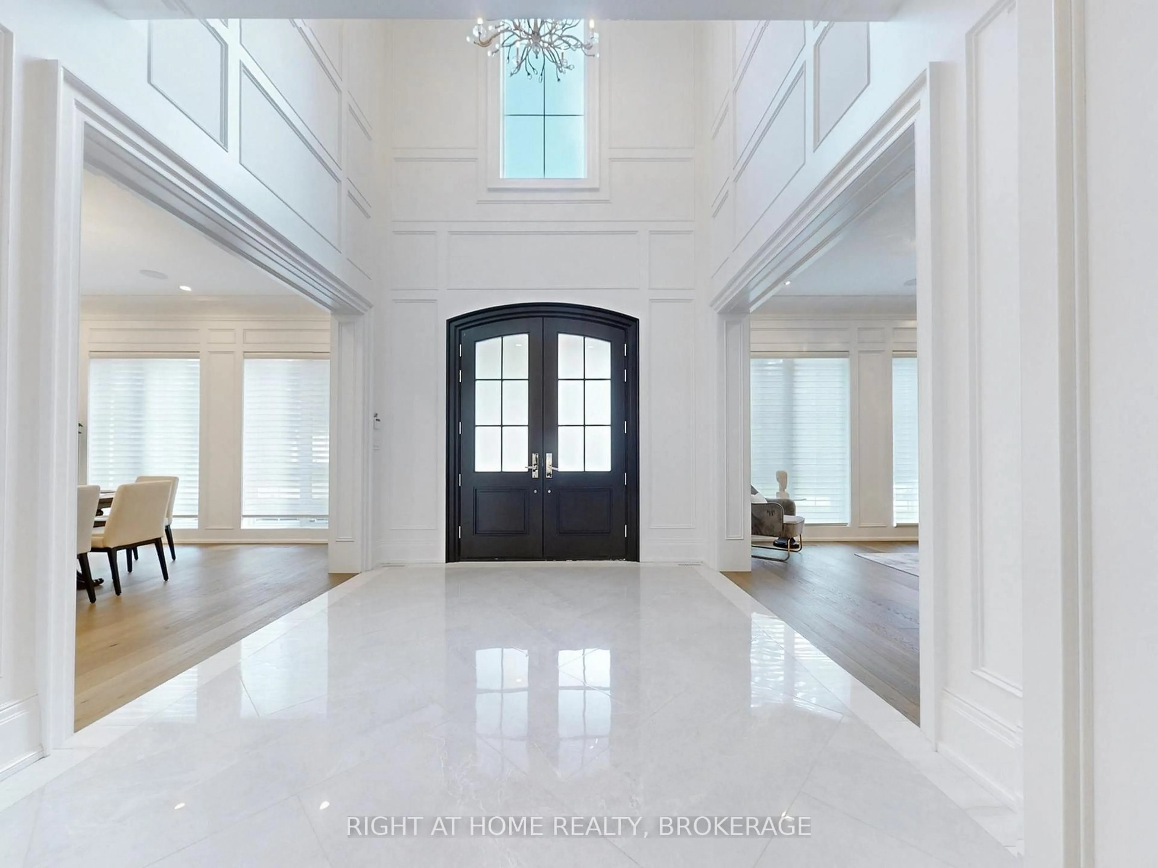 Indoor foyer for 172 Burgundy Dr, Oakville Ontario L6J 4G1