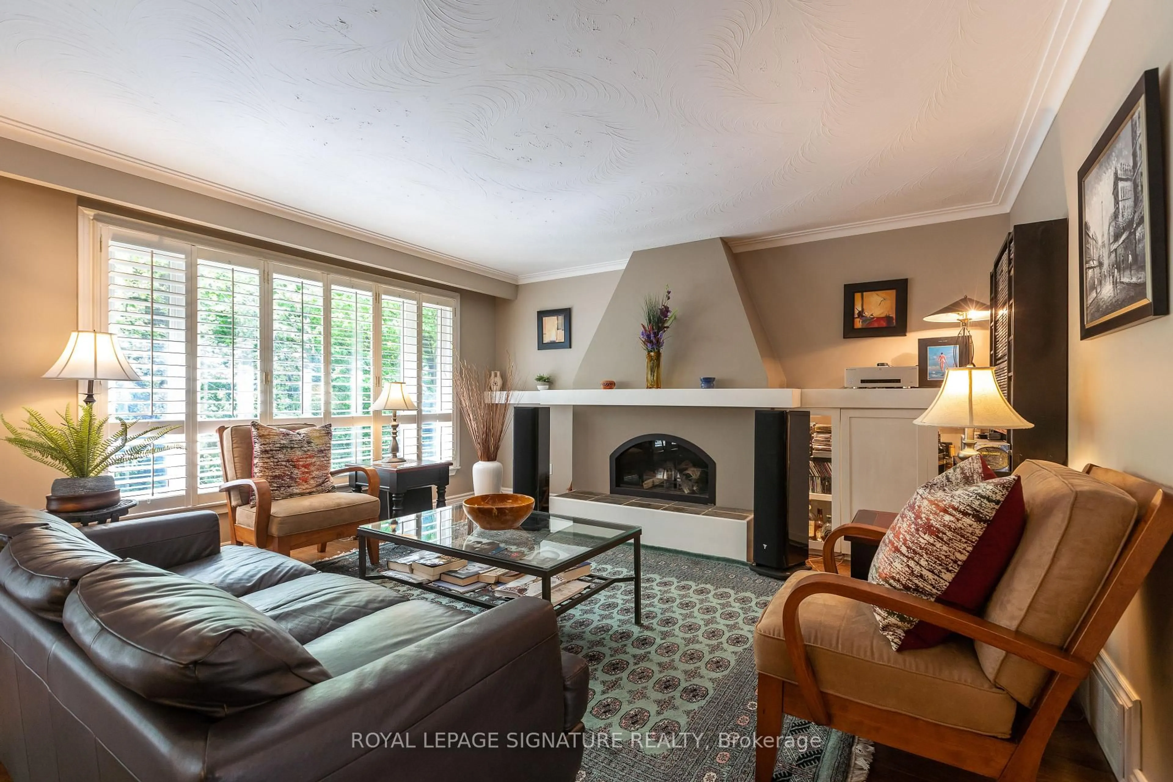 Living room with furniture, unknown for 31 Norbert Cres, Toronto Ontario M9C 3J8