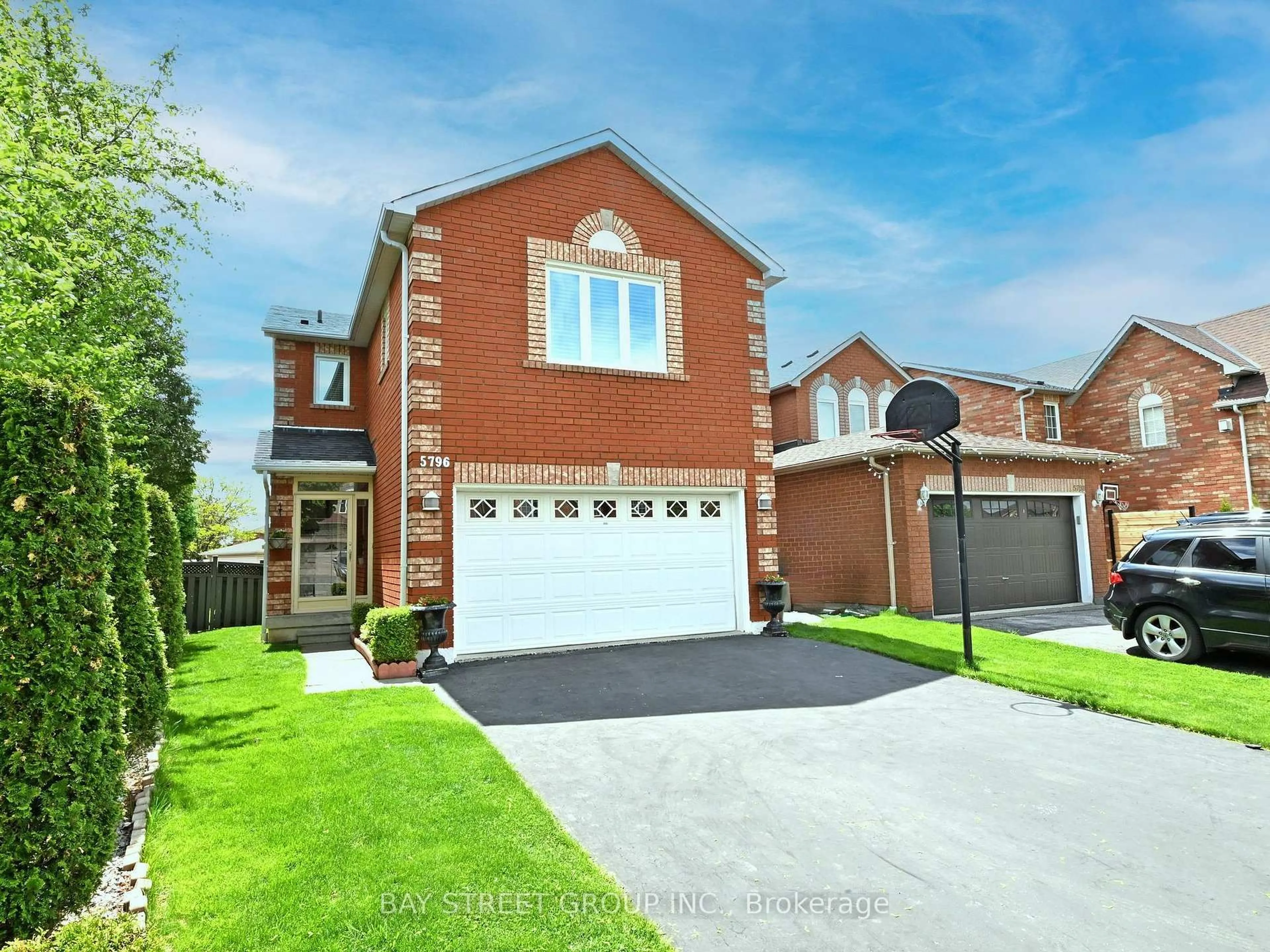 Home with brick exterior material, street for 5796 Sidmouth St, Mississauga Ontario L5V 2K3