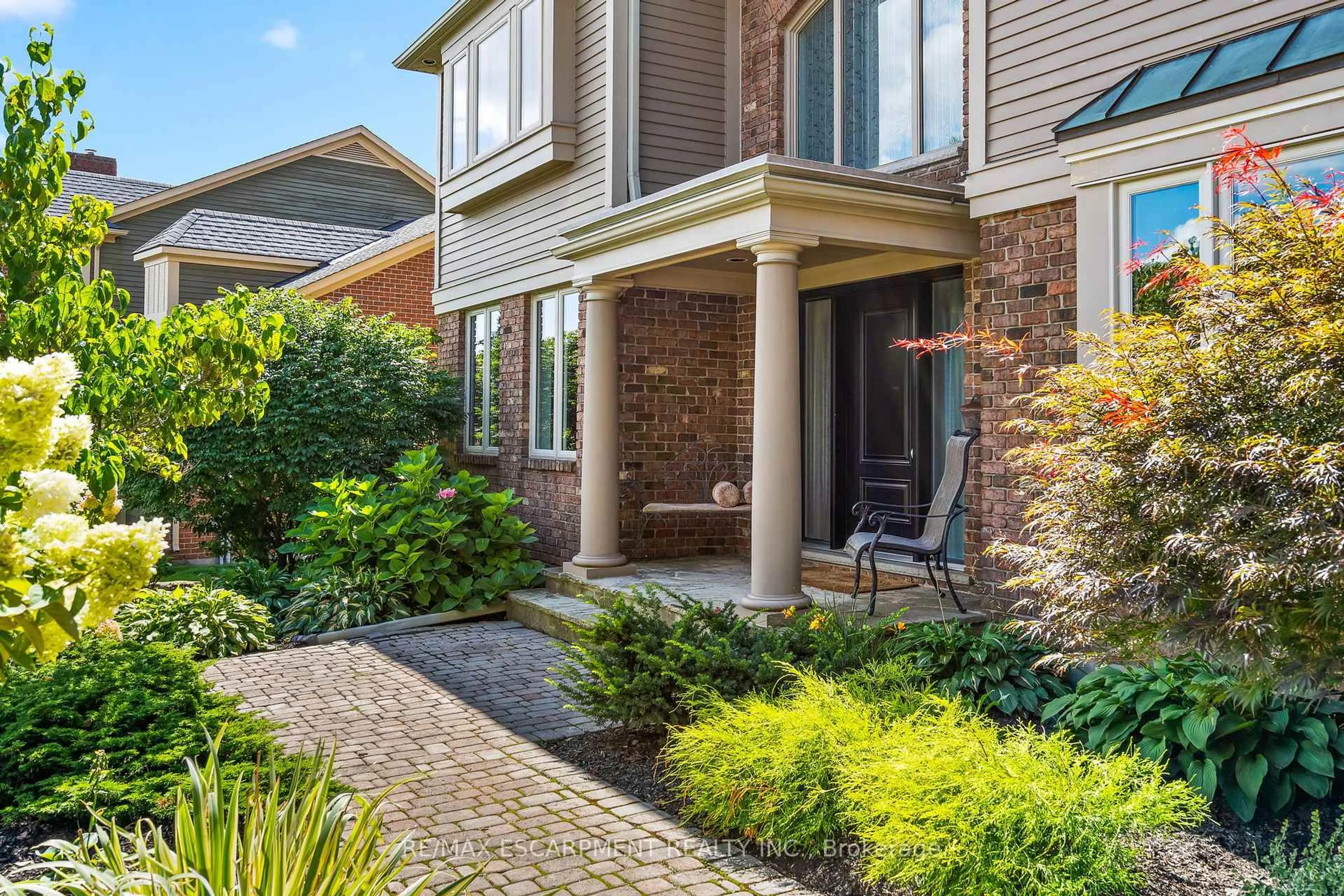 Home with brick exterior material, street for 1103 Crofton Way, Burlington Ontario L7P 4X1