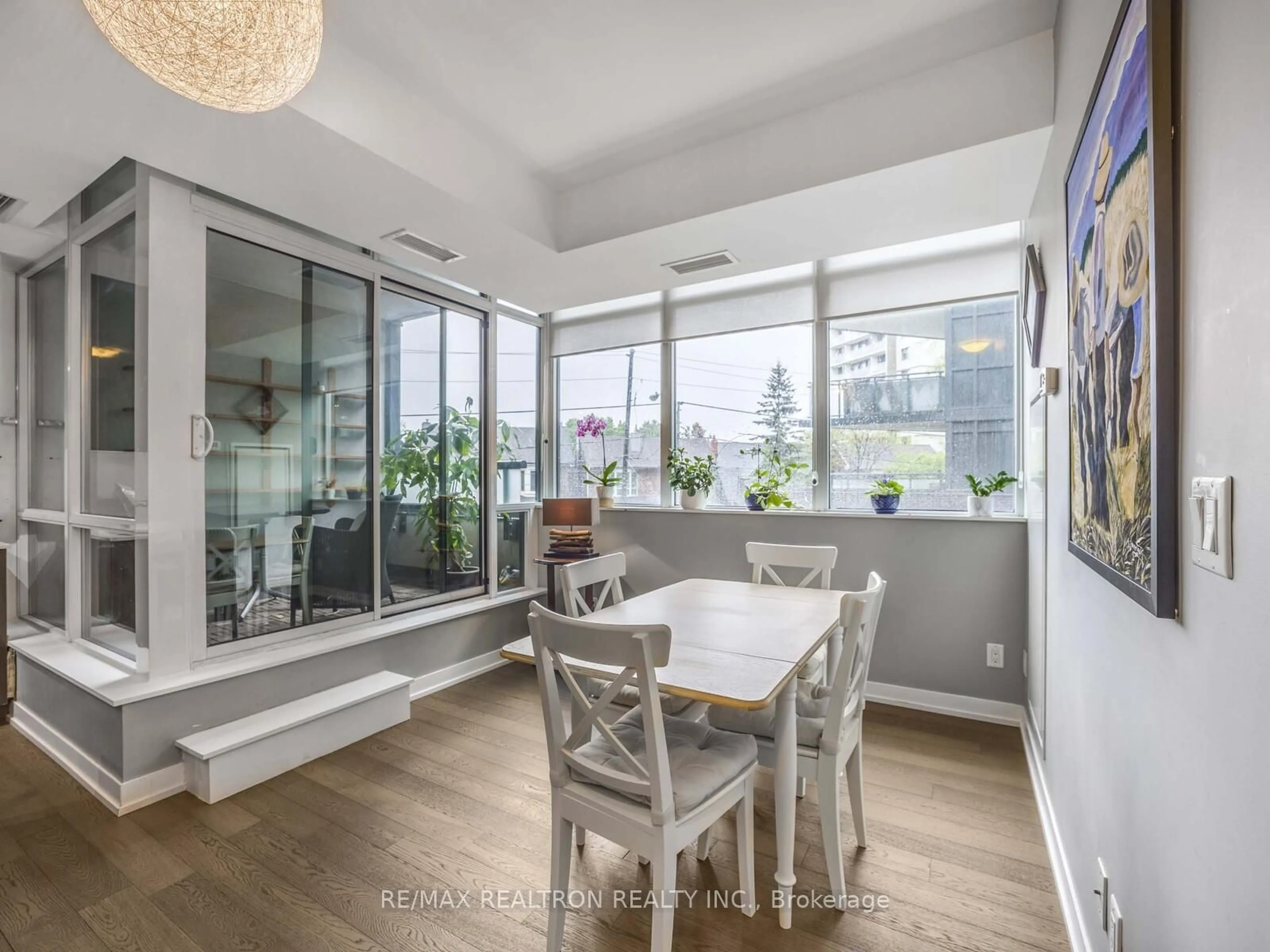 Dining room, unknown for 36 Howard Park Ave #202, Toronto Ontario M6R 0A5