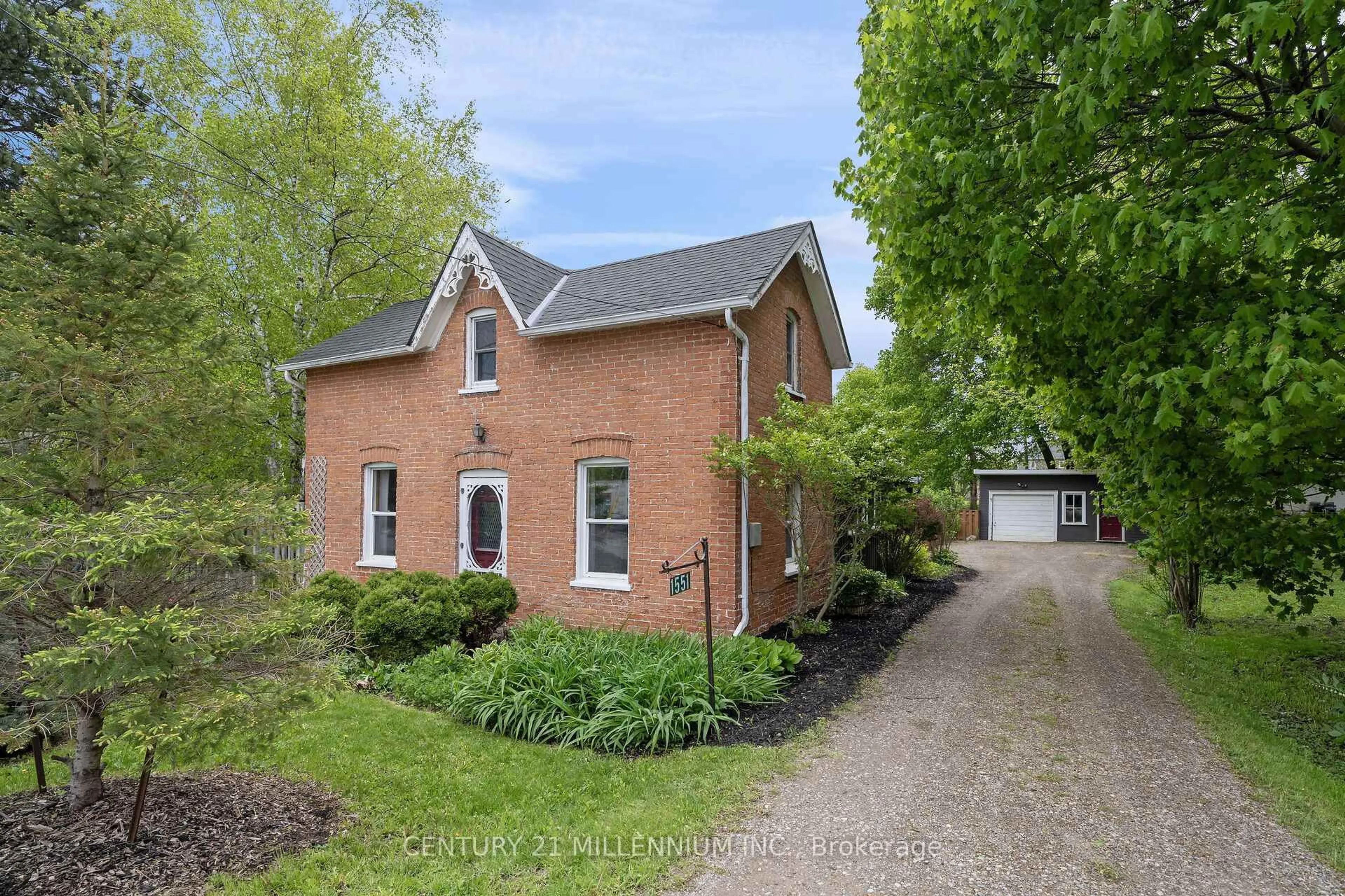 Home with brick exterior material, street for 1551 Queen St, Caledon Ontario L7K 0C2
