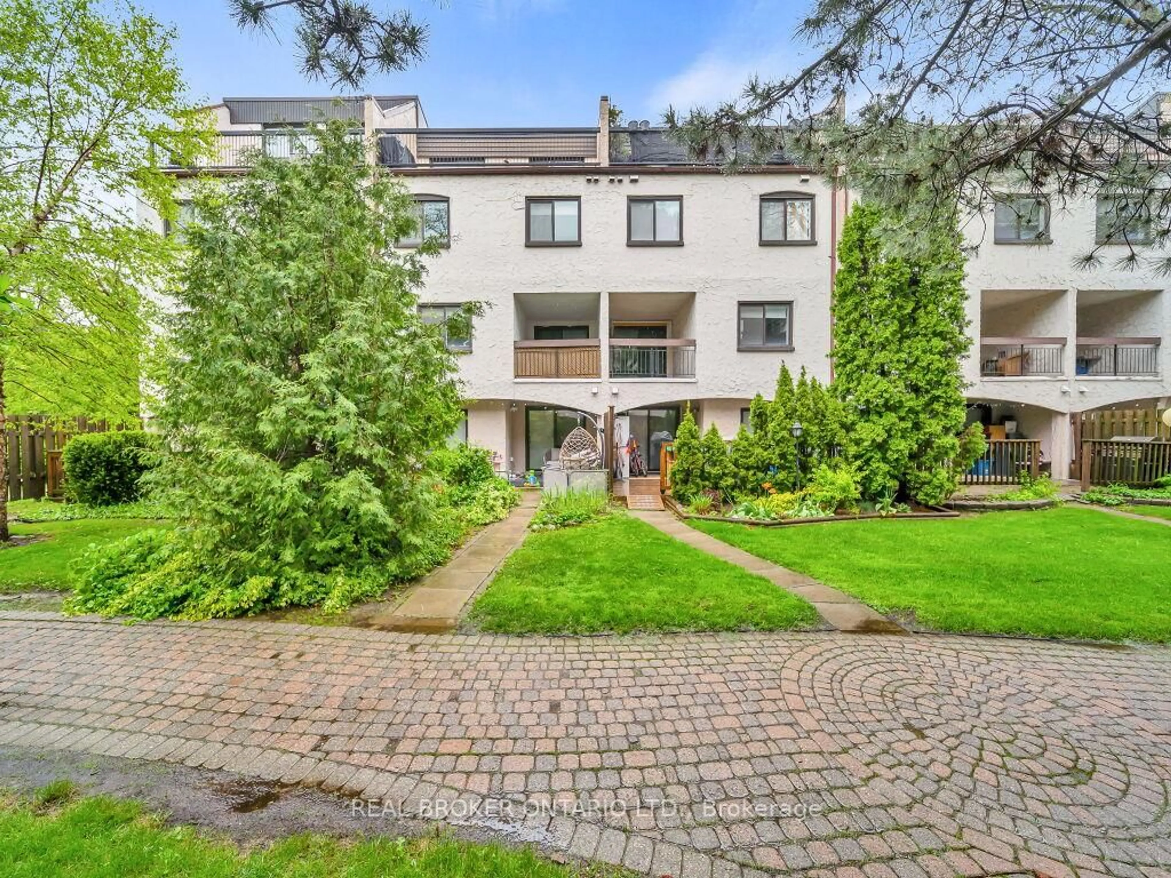 Unknown for 1050 Falgarwood Dr #128, Oakville Ontario L6H 2P3