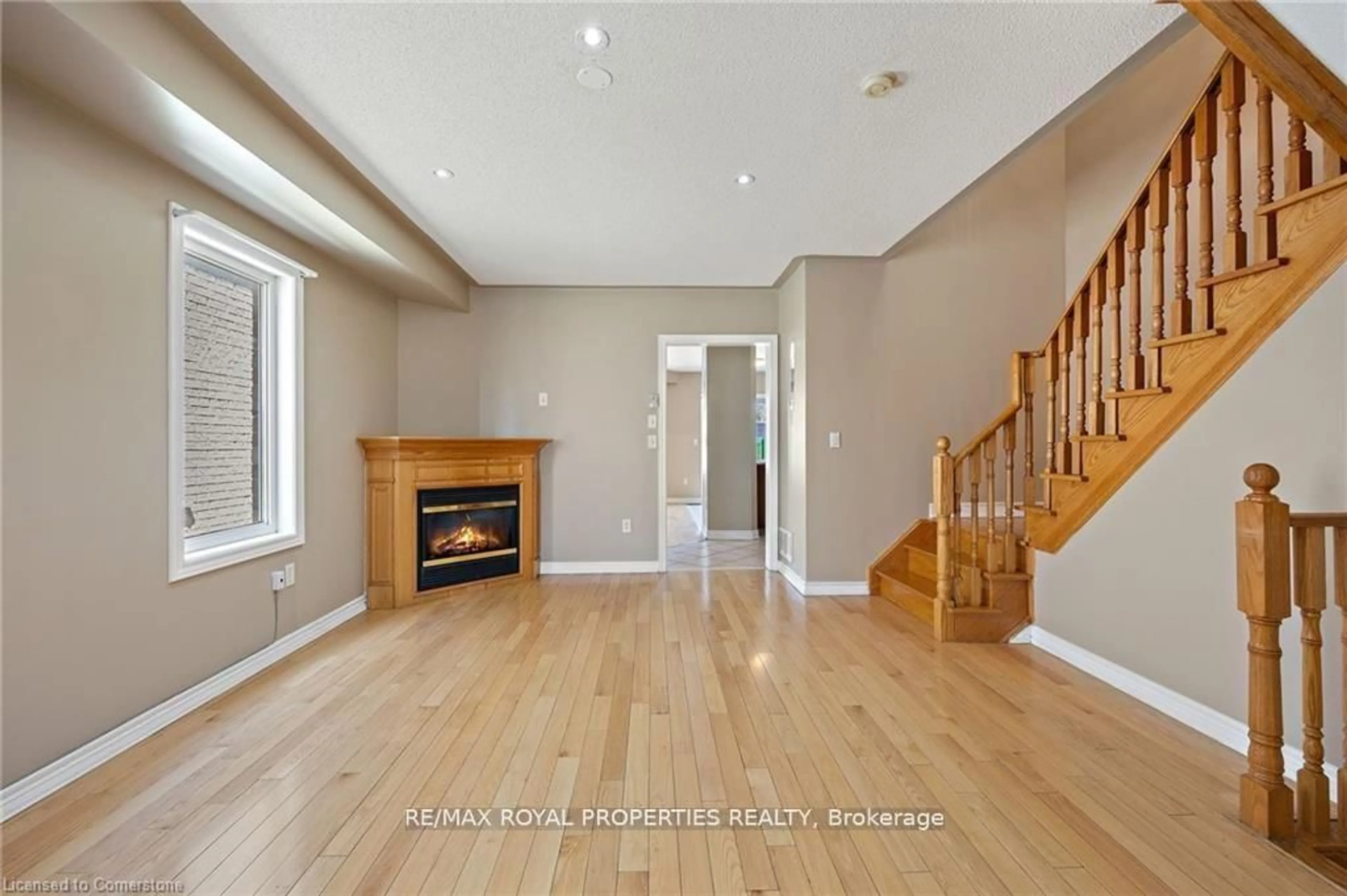 Unknown for 7173 Village Walk, Mississauga Ontario L5W 1X2