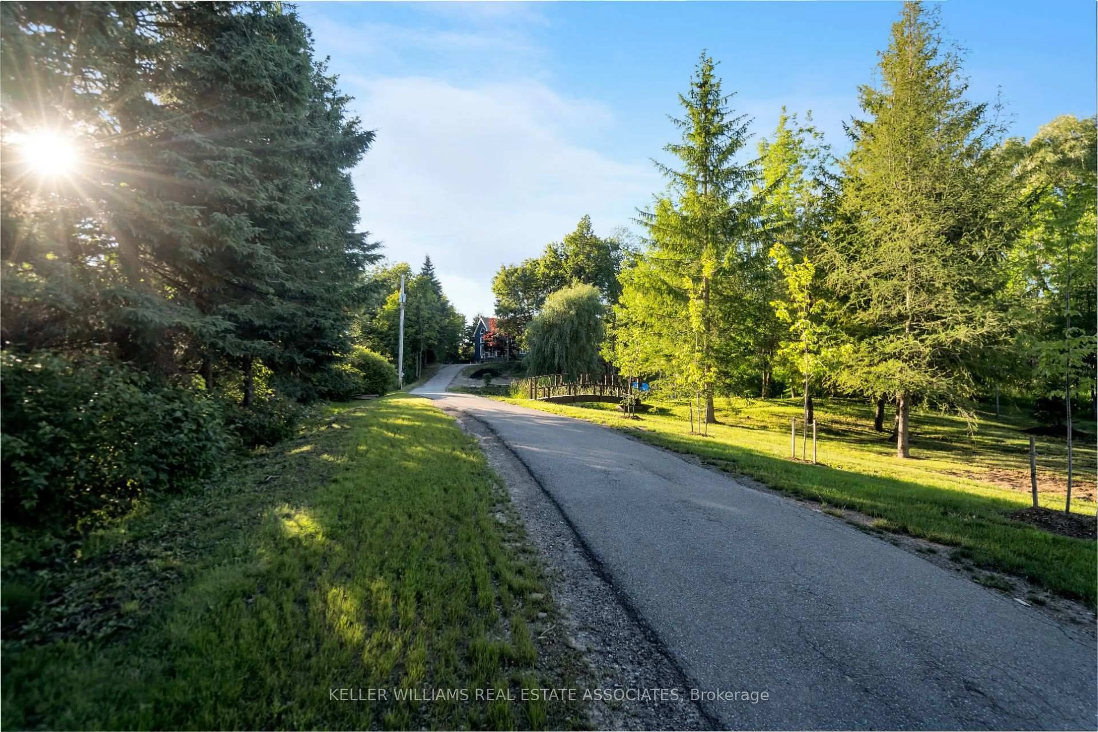 A pic from outside/outdoor area/front of a property/back of a property/a pic from drone, forest/trees view for 11515 22 Sdrd, Halton Hills Ontario L0P 1H0