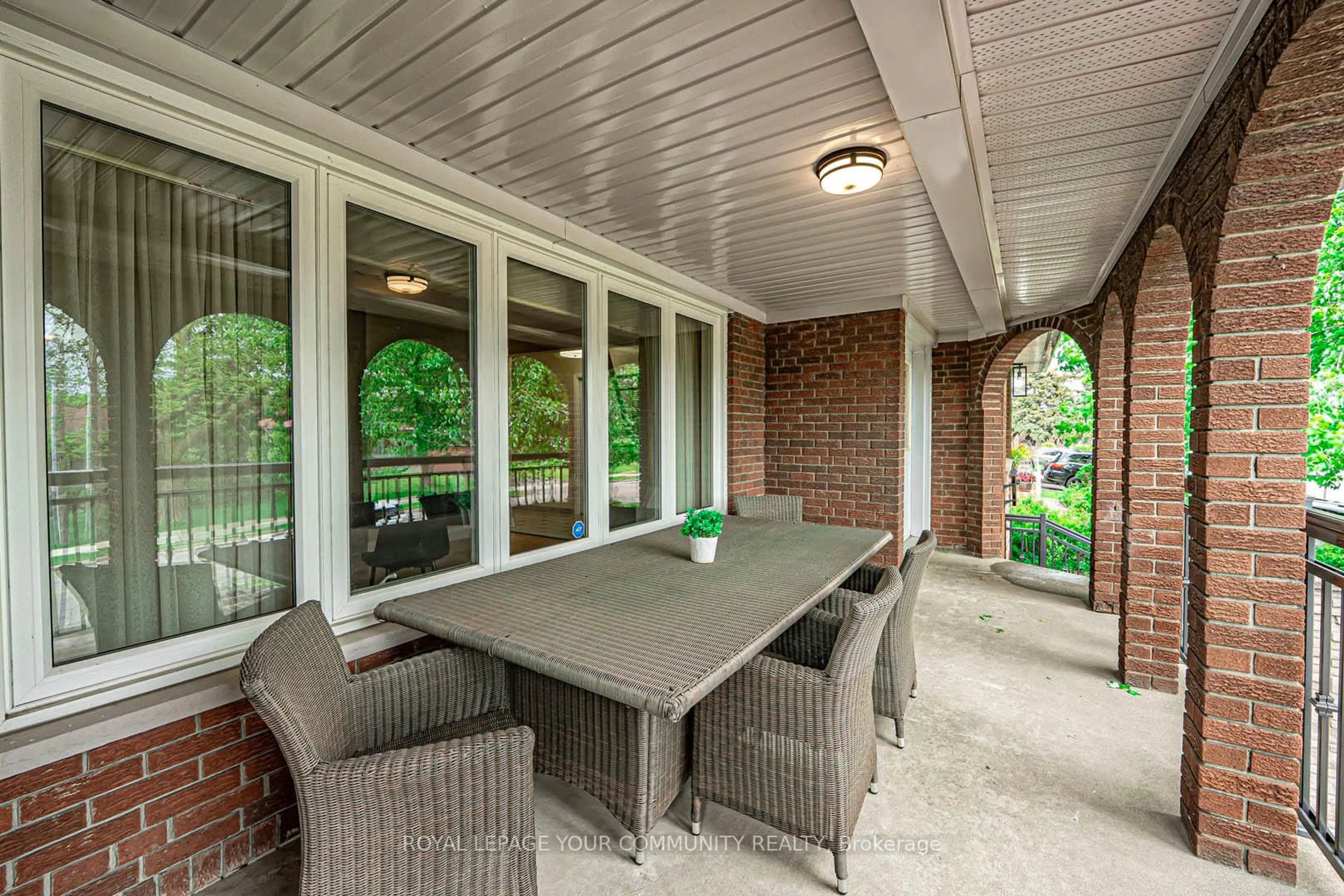 Patio, street for 108 Rowntree Mill Rd, Toronto Ontario M9L 1C6