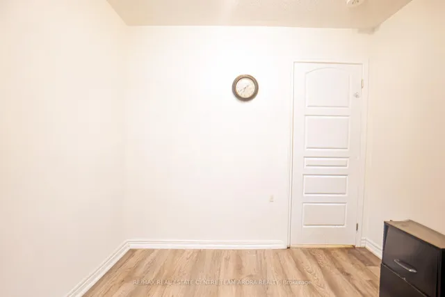 Additional image 3 of 990 Balsam Crt
