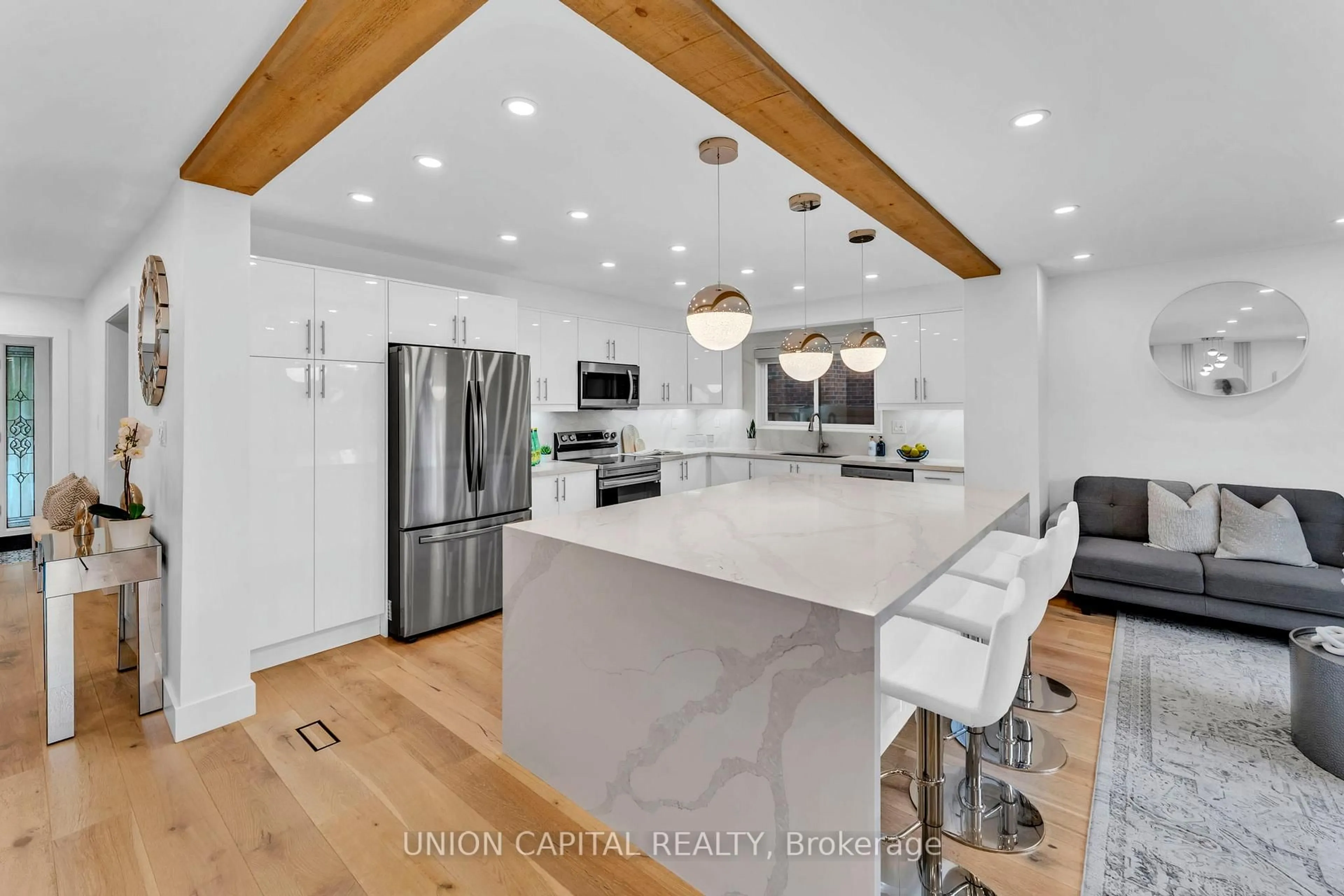 Open concept kitchen, unknown for 1219 Larny Crt, Mississauga Ontario L4W 3N4