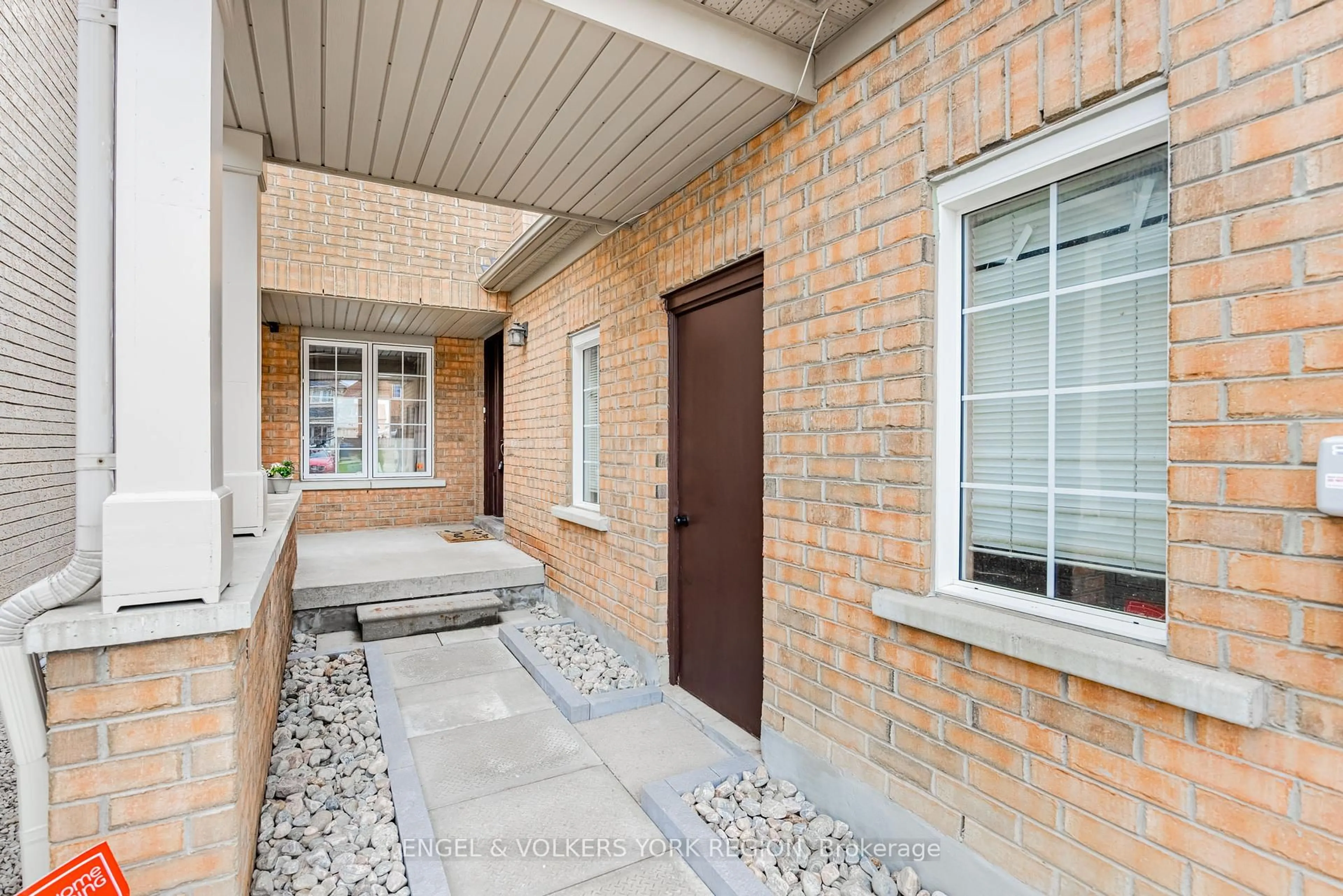 Home with brick exterior material, street for 126 Olympia Cres, Brampton Ontario L6X 4W3